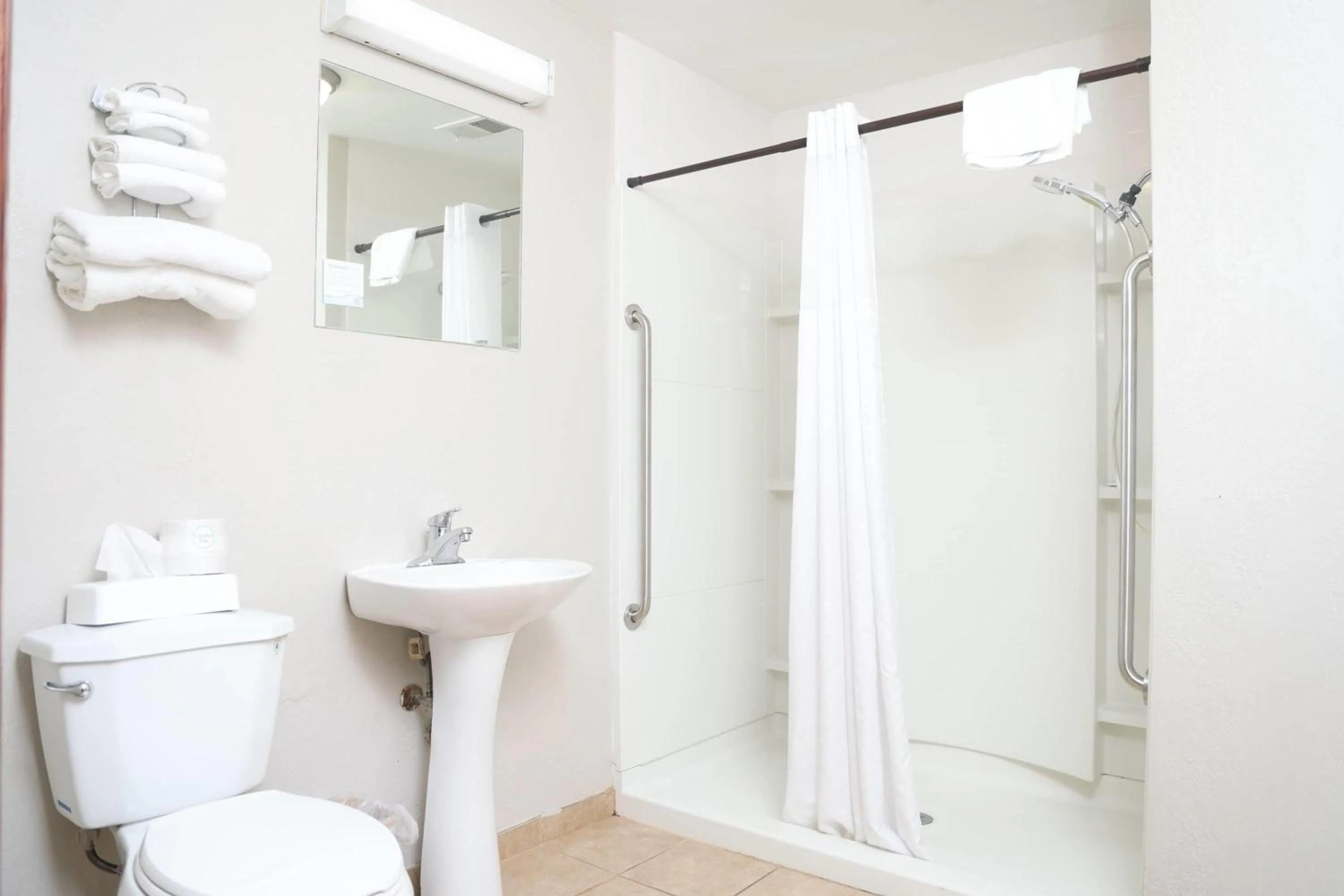 Bathroom in Days Inn by Wyndham Pittsburgh