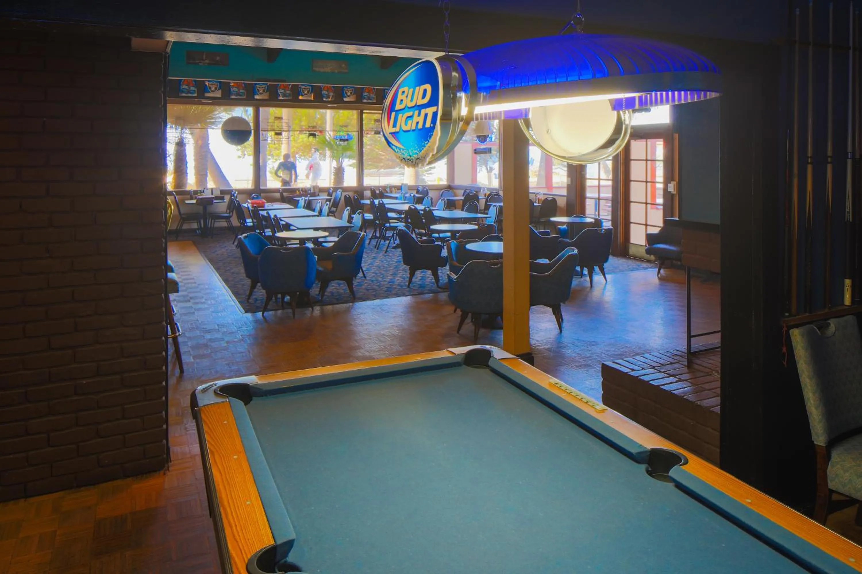 Day in San Simeon Lodge