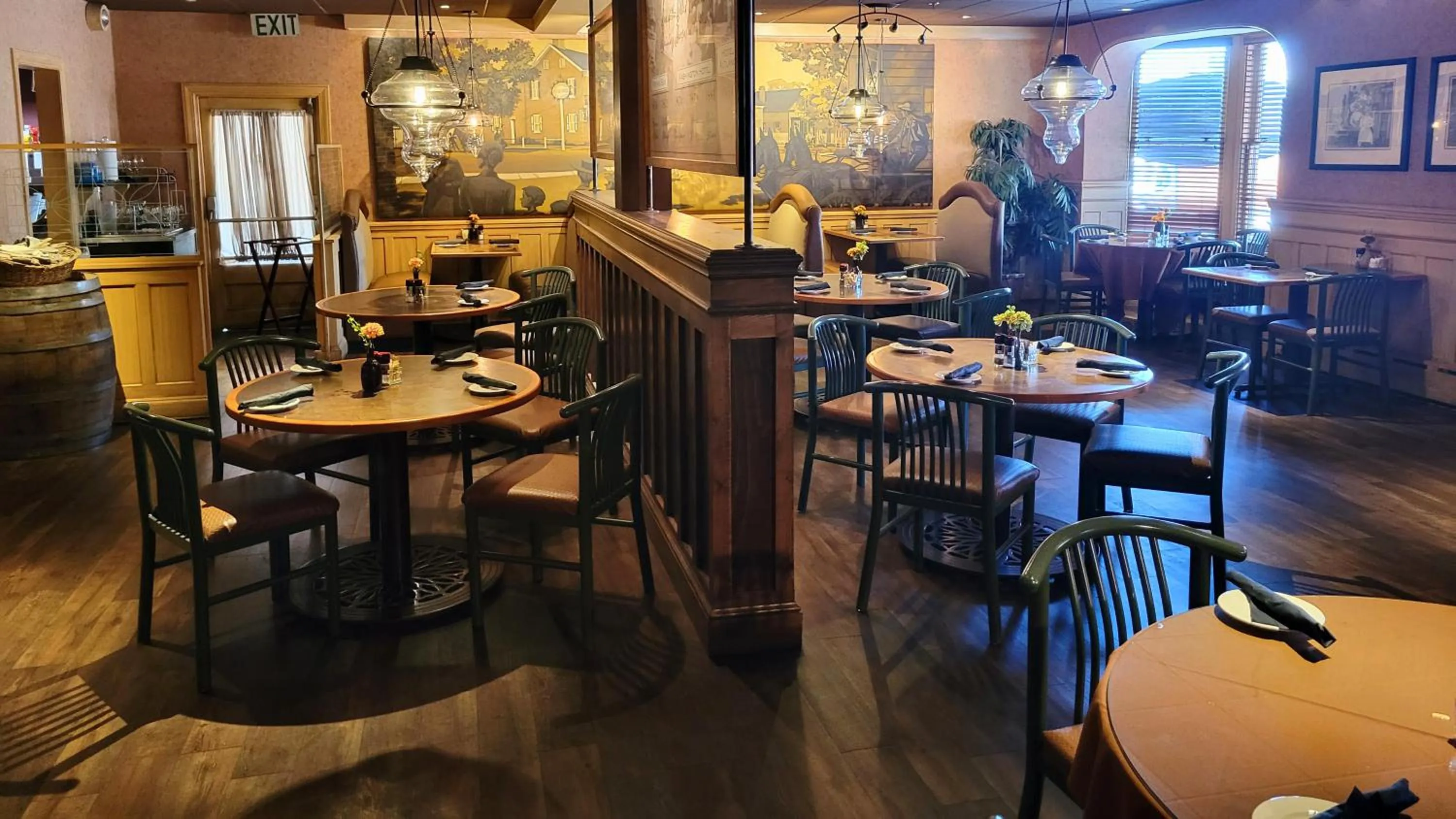 Restaurant/places to eat in Altland House Inn & Suites