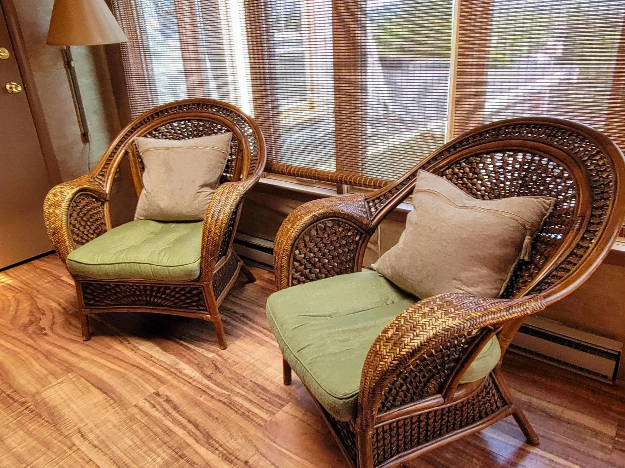 Seating area in Altland House Inn & Suites