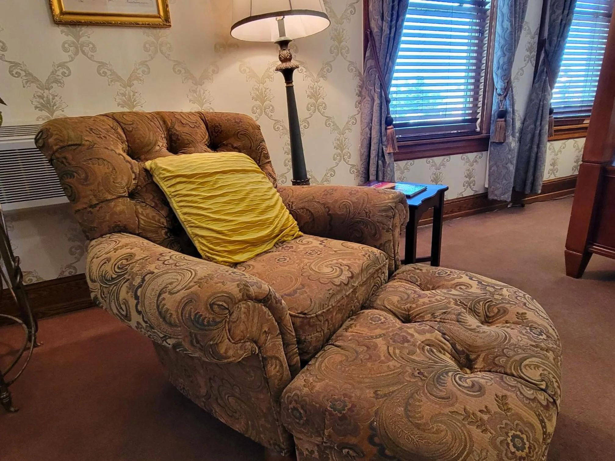 Seating area in Altland House Inn & Suites