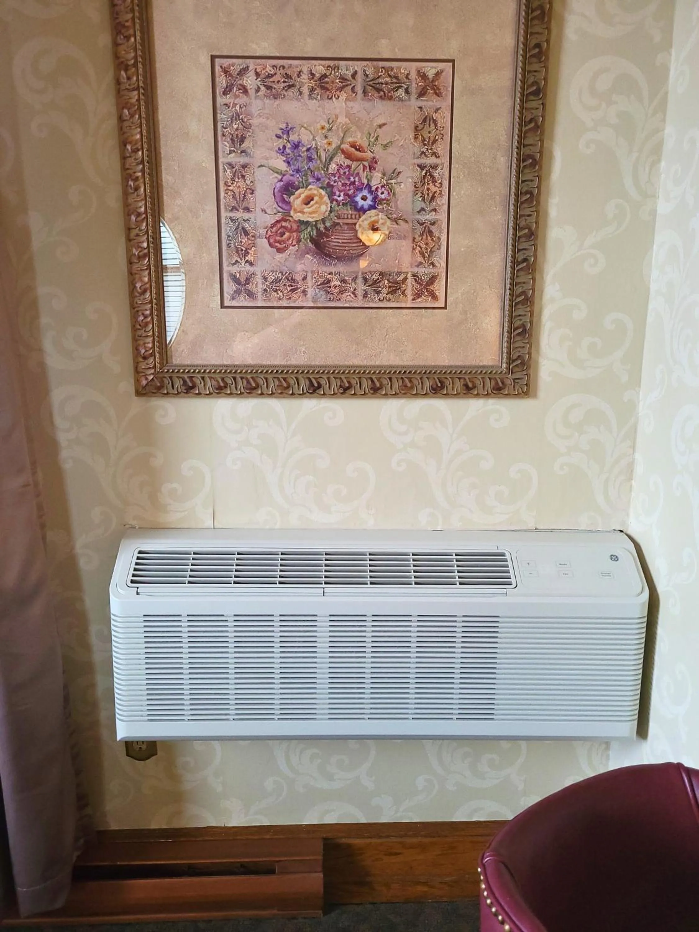 air conditioner in Altland House Inn & Suites