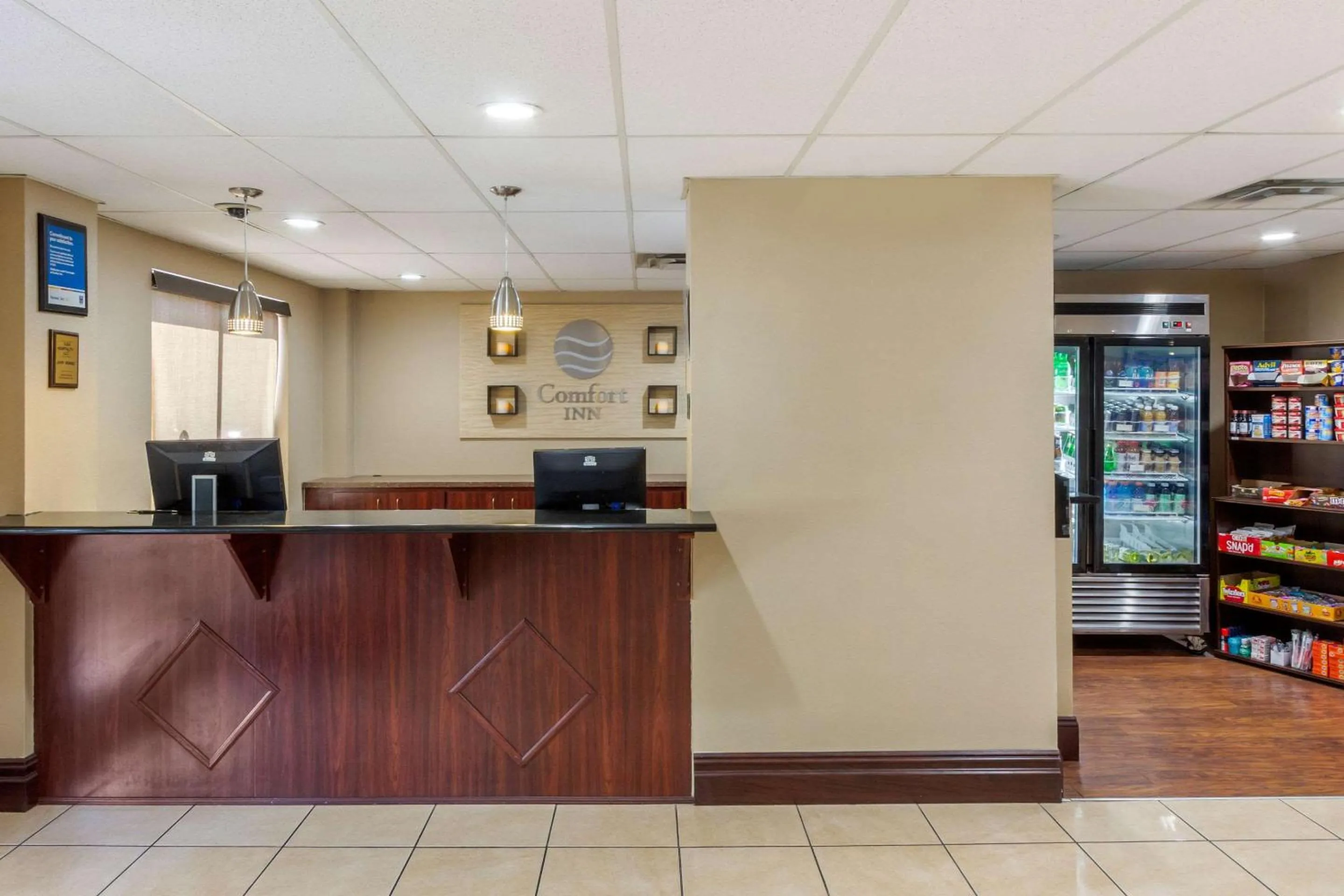 Lobby or reception in Comfort Inn St Petersburg North