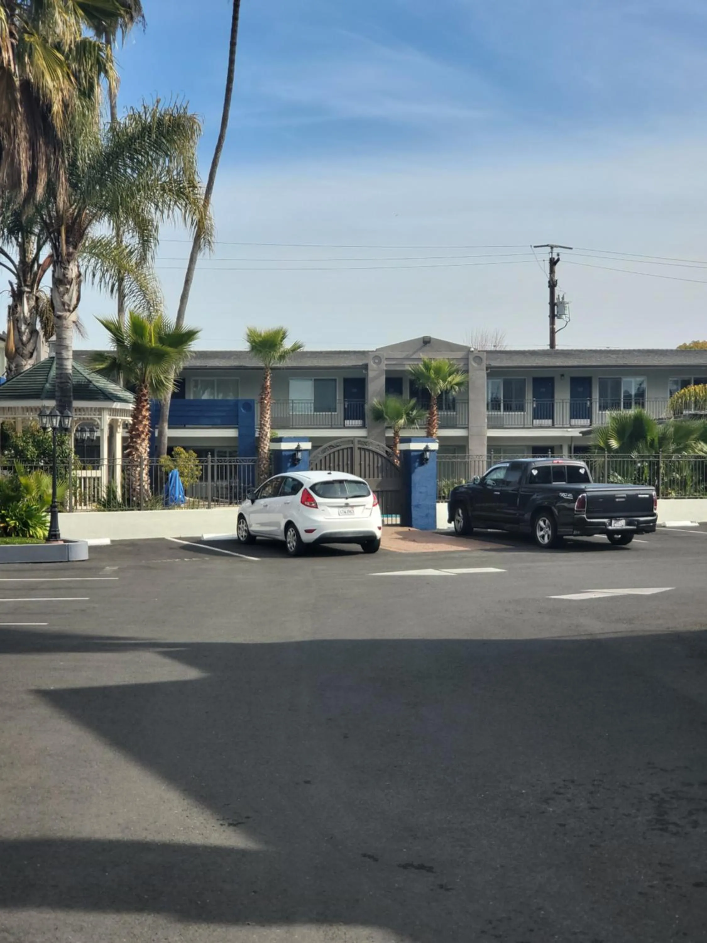 Property building in Motel 6 Vallejo, CA - Napa Valley