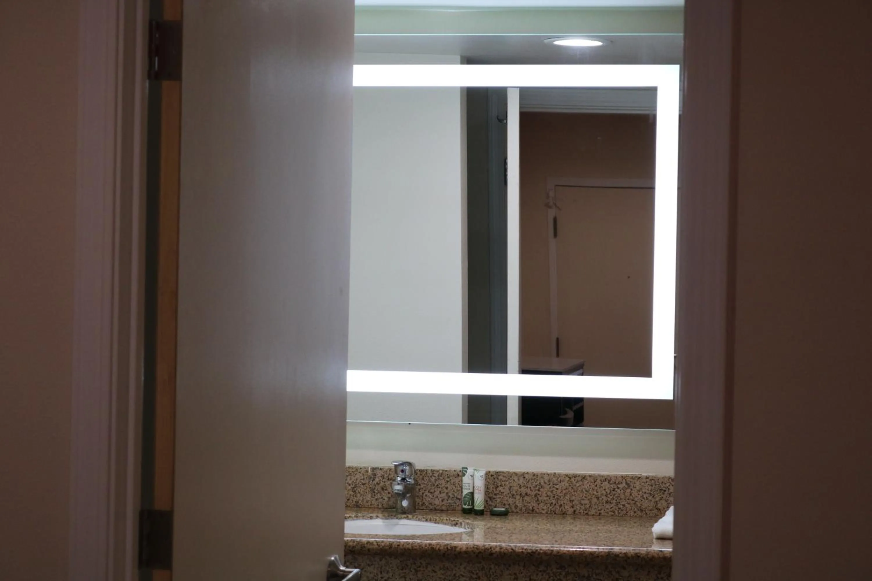 Bath in Motel 6 Vallejo, CA - Napa Valley