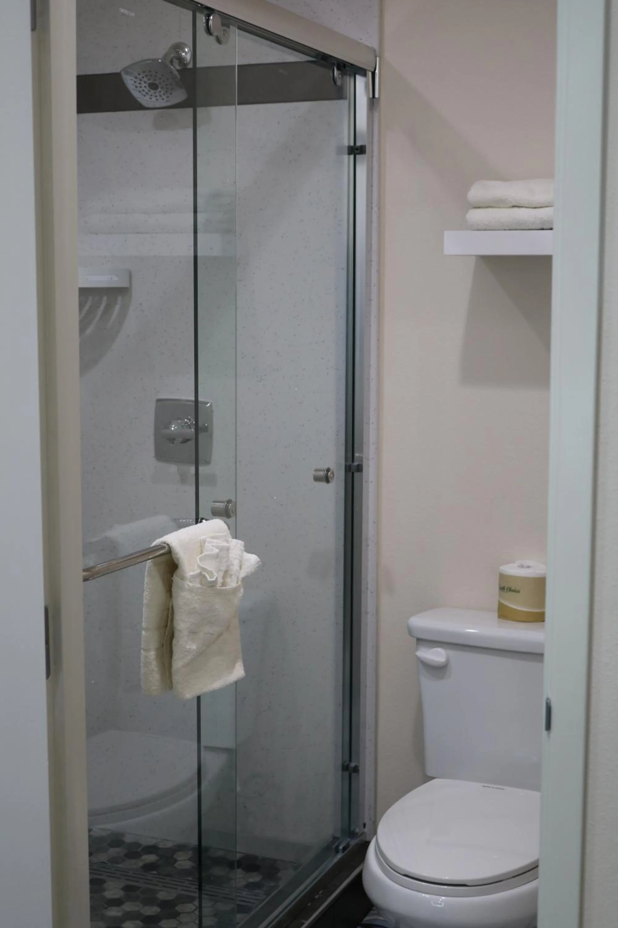 Shower in Motel 6 Vallejo, CA - Napa Valley