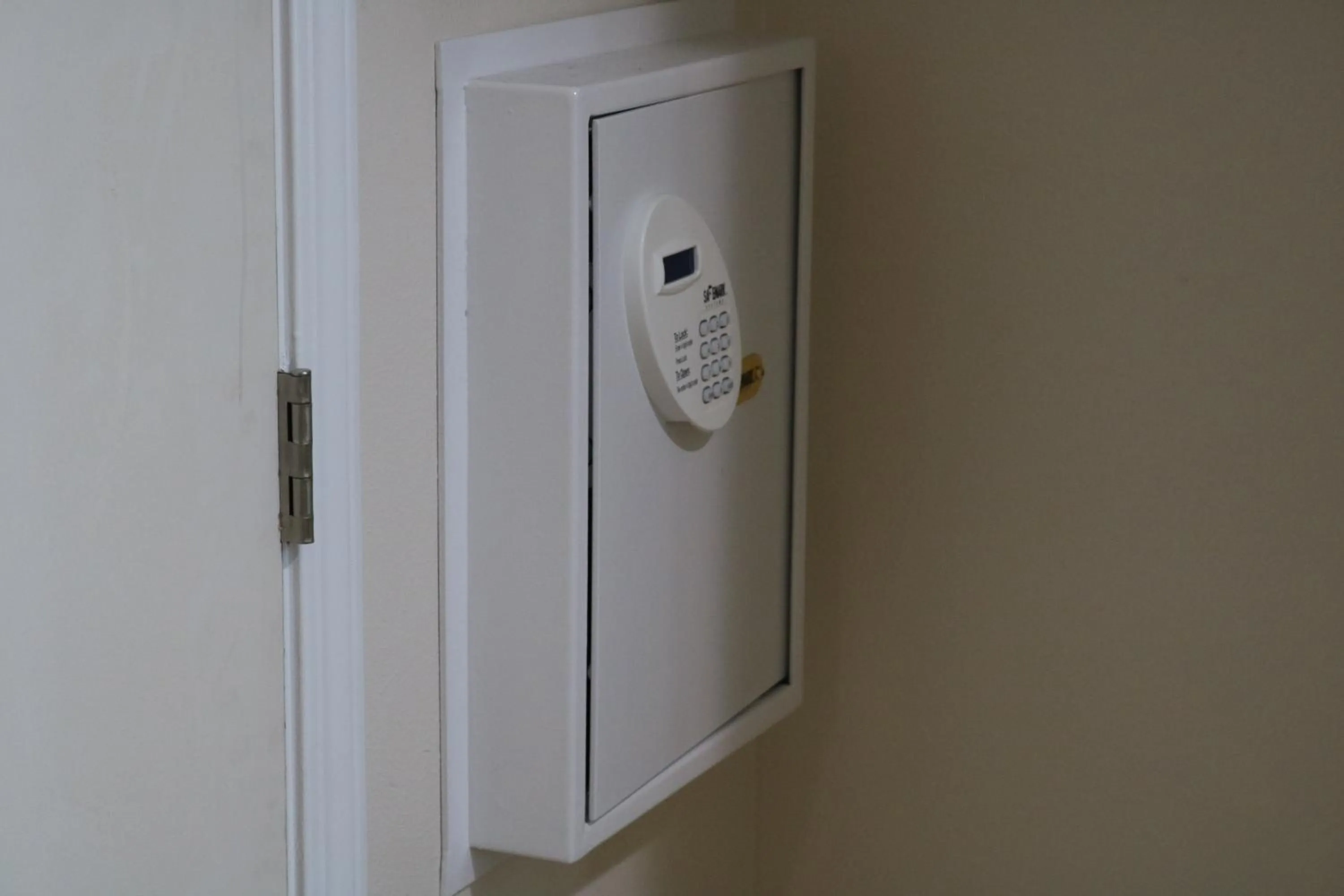 Decorative detail in Motel 6 Vallejo, CA - Napa Valley