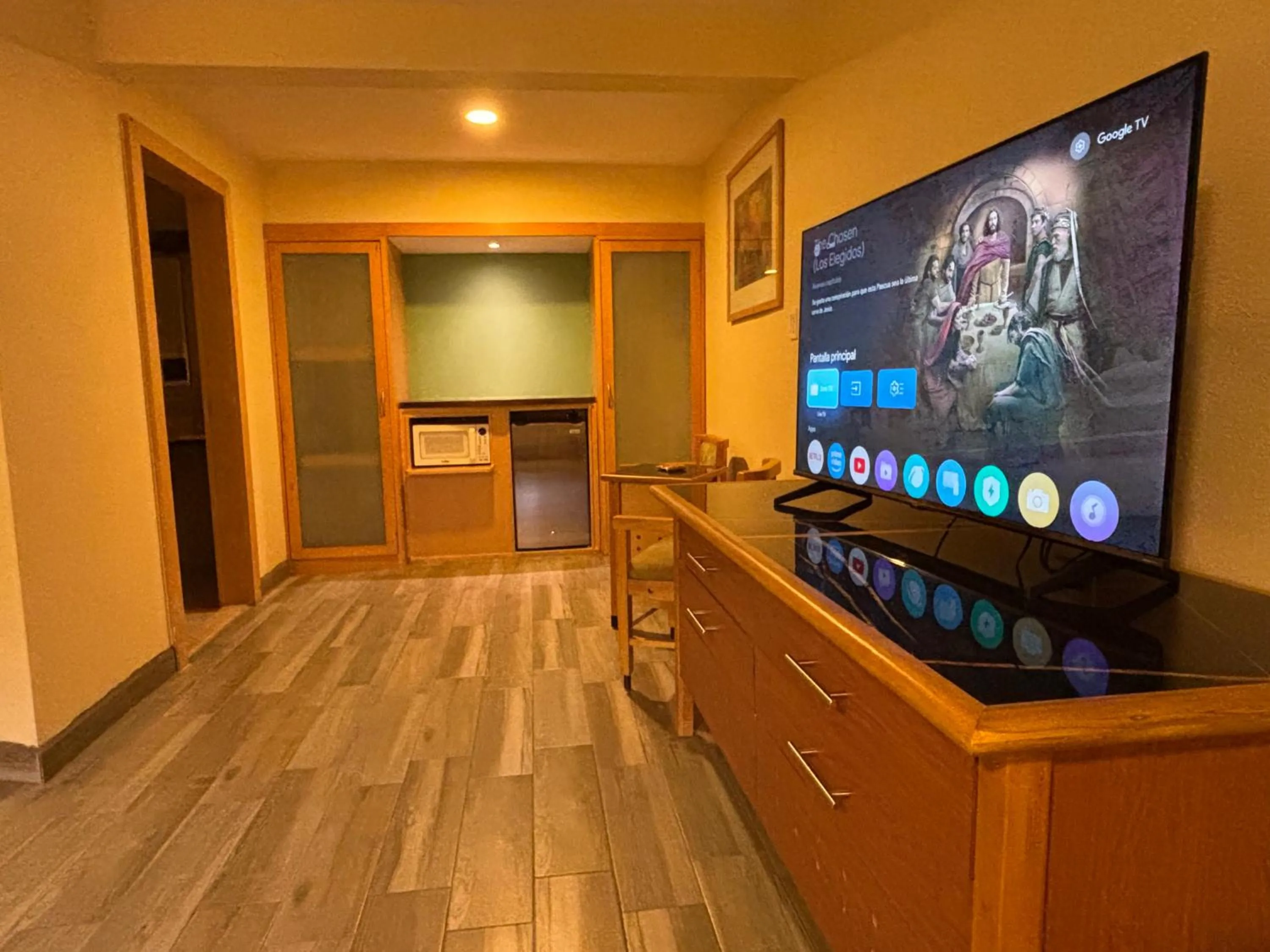 TV and multimedia in Hotel Colonial Ciudad Juarez