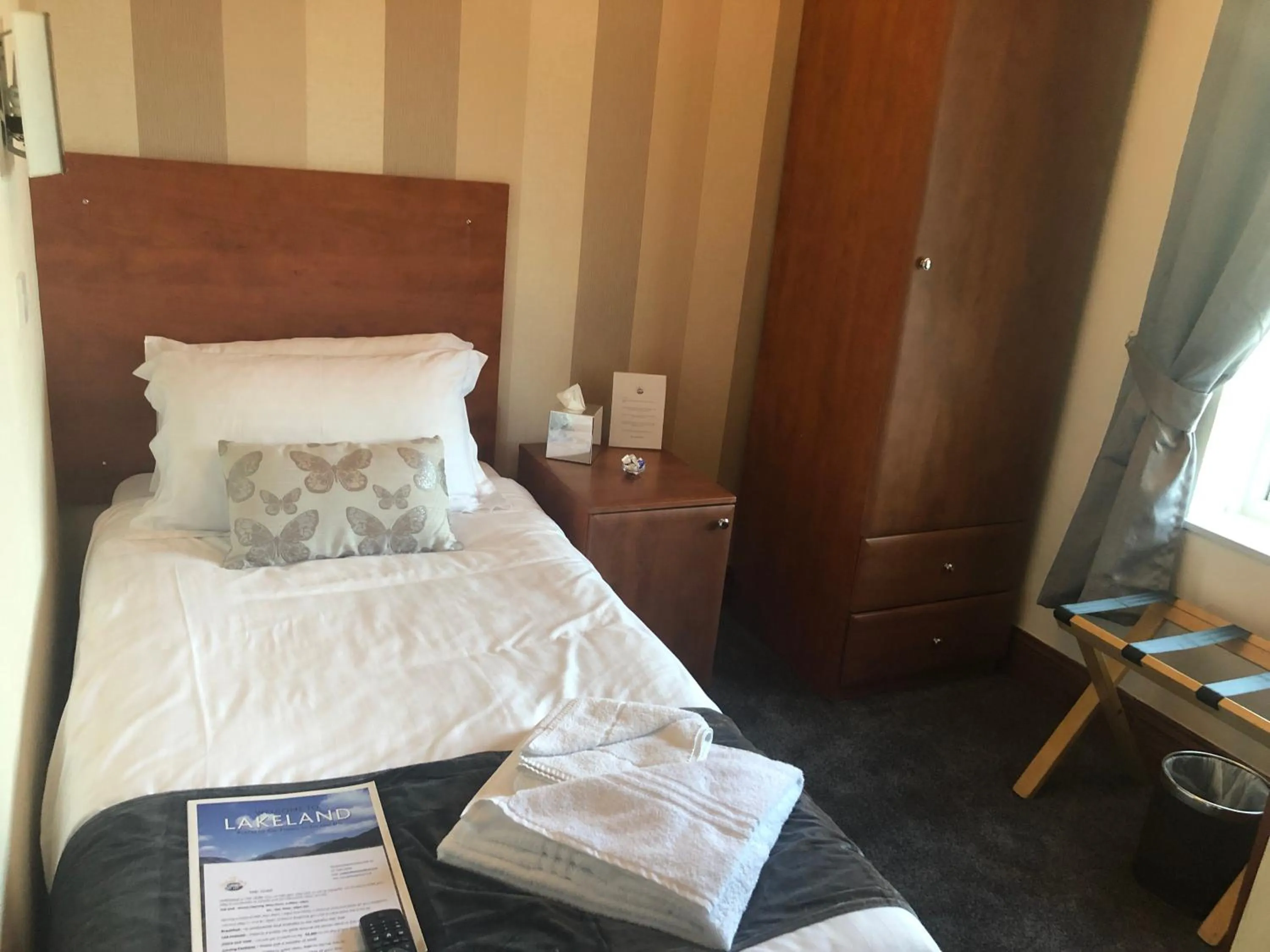 Bed in The Globe Inn