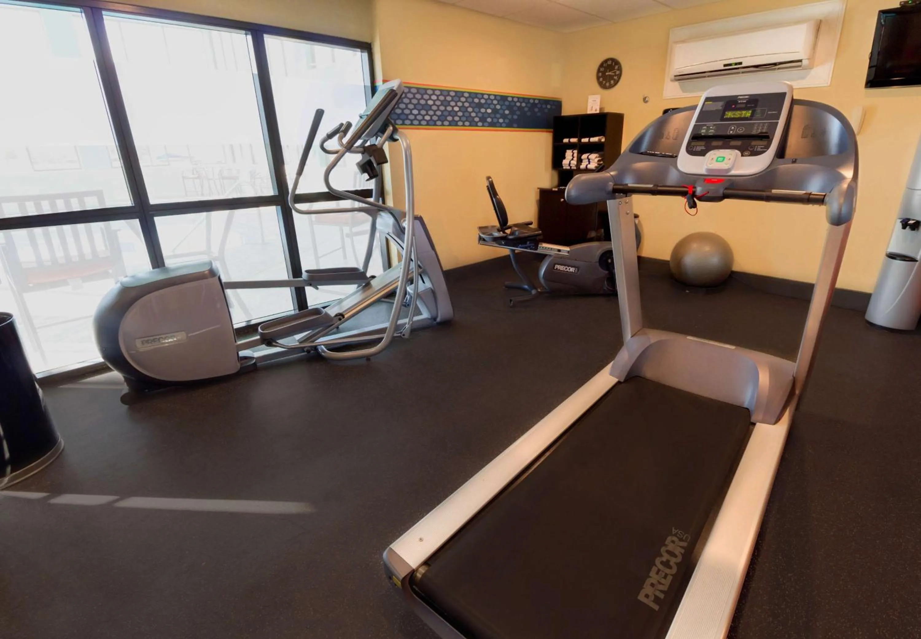 Fitness centre/facilities in Hampton Inn Sevierville