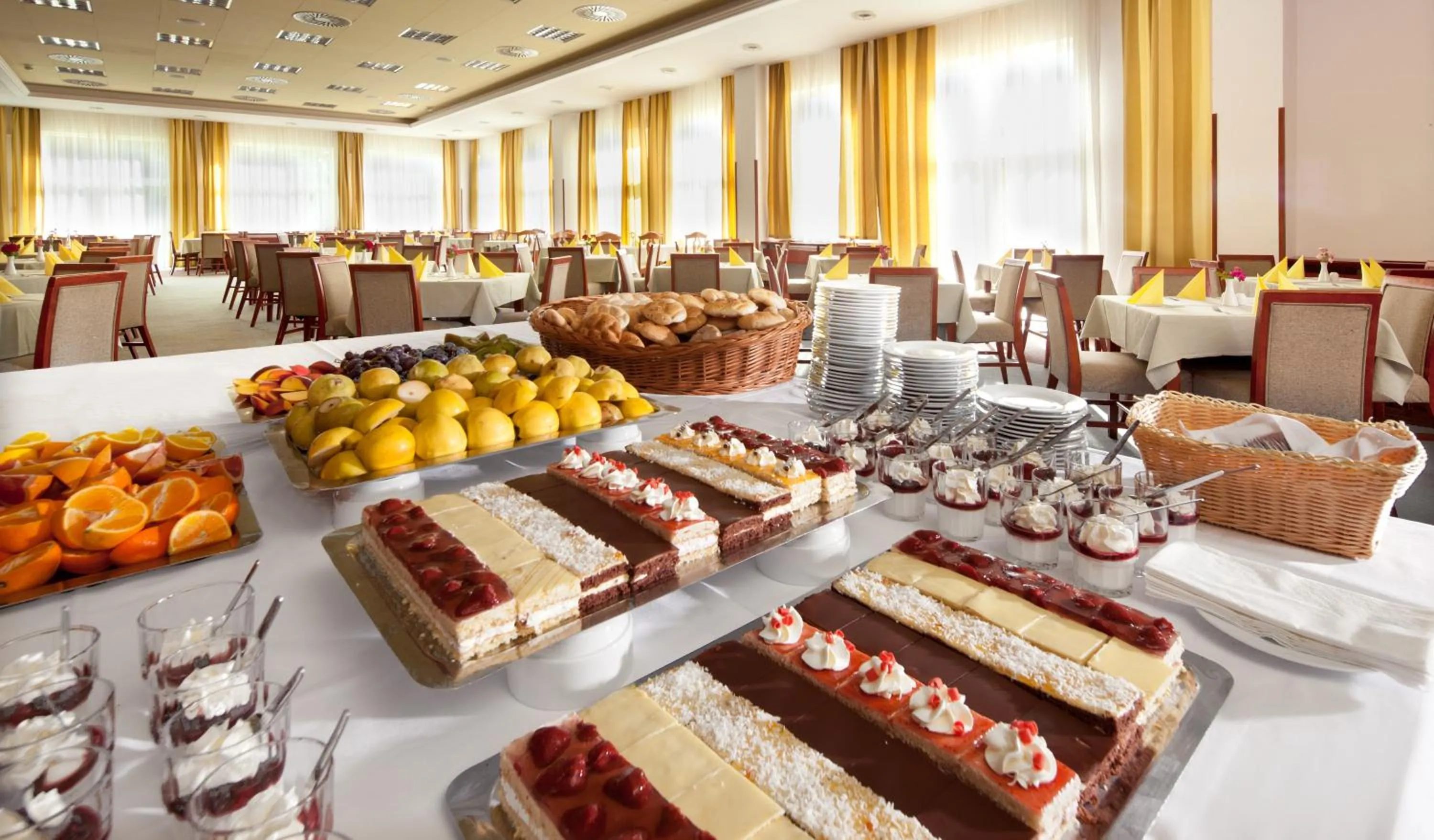 Restaurant/places to eat in LIPNO WELLNESS - FRYMBURK HOTEL private family room