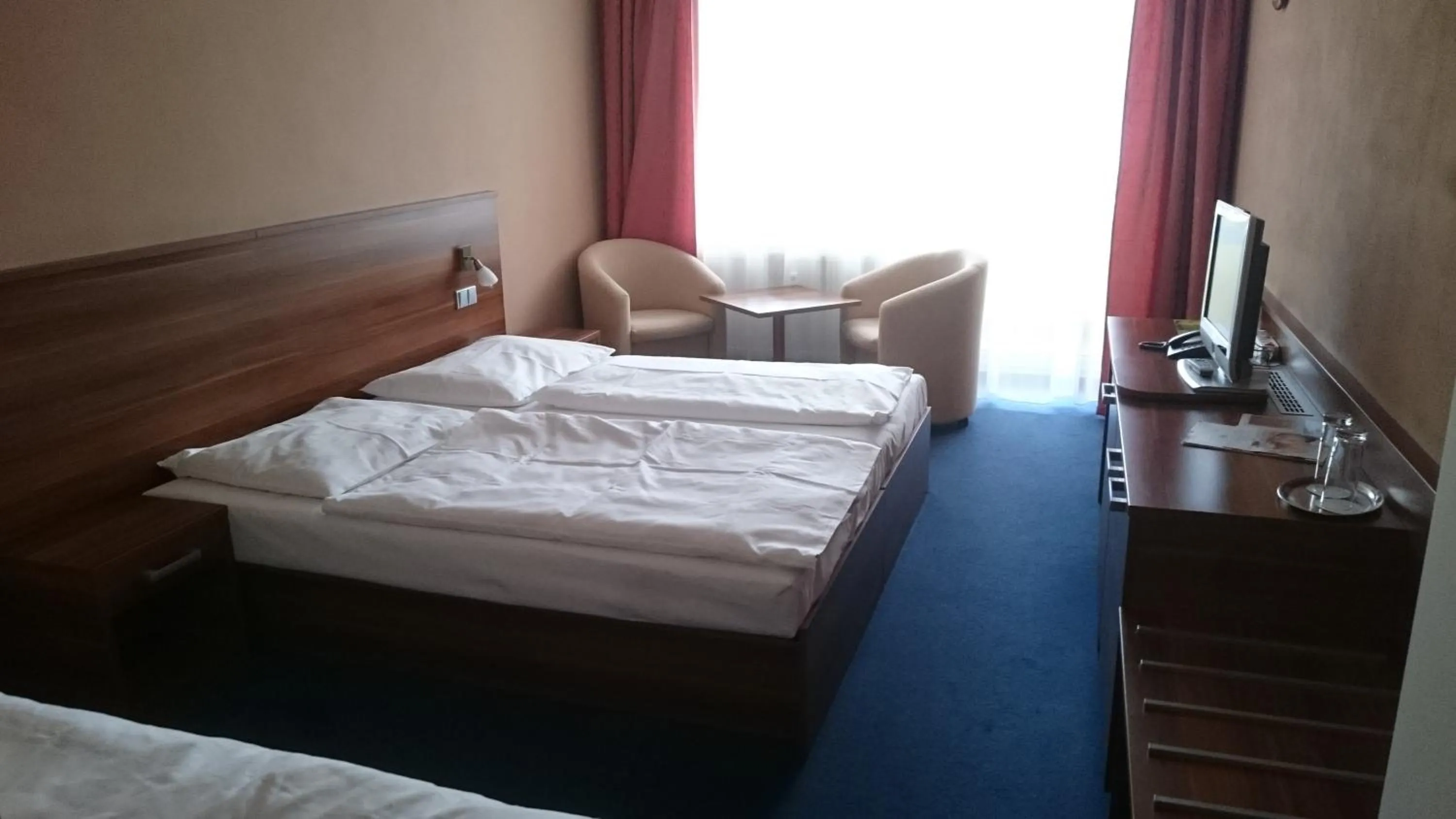 Bedroom, Bed in LIPNO WELLNESS - FRYMBURK HOTEL private family room