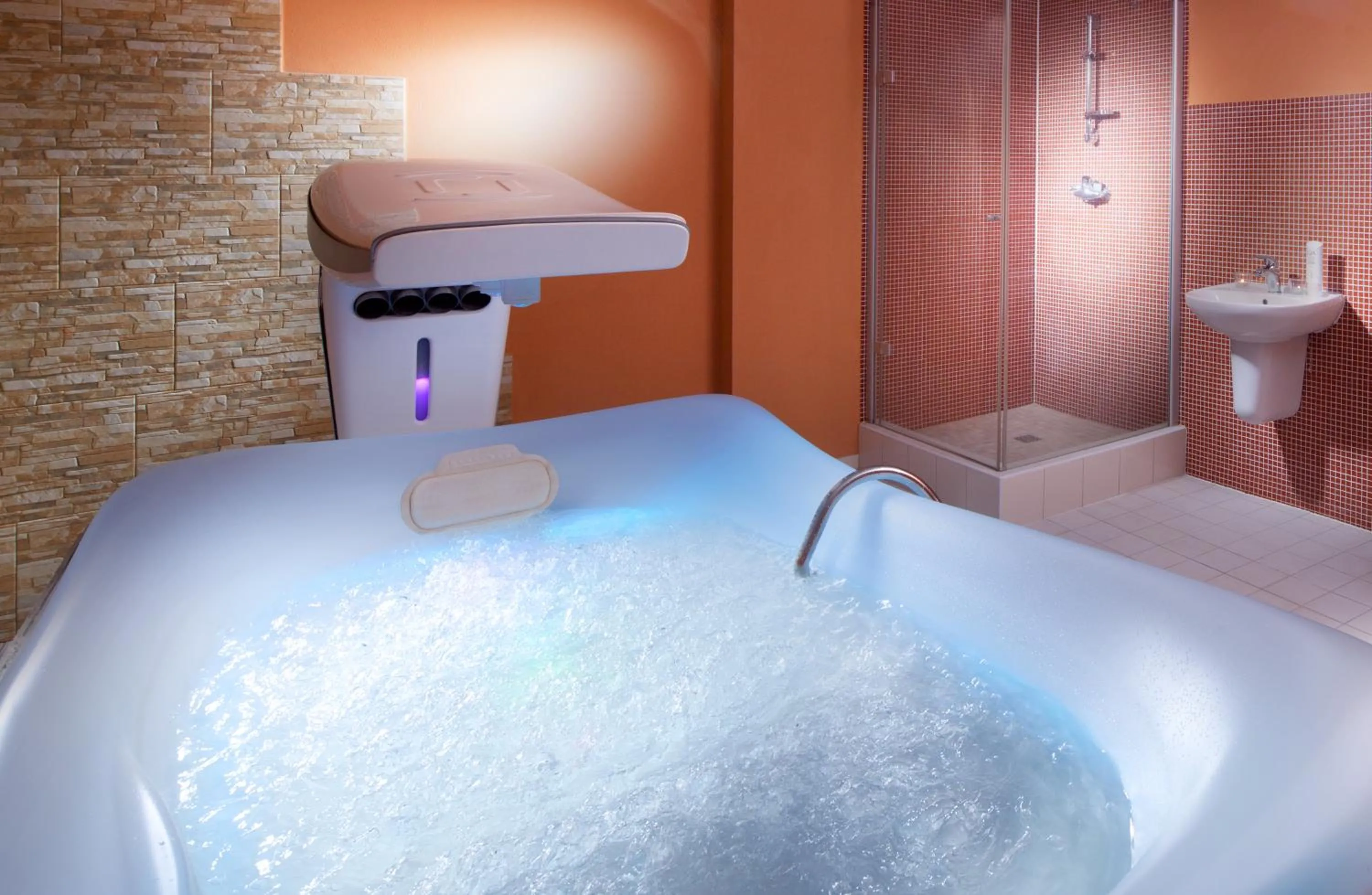 Hot Tub in LIPNO WELLNESS - FRYMBURK HOTEL private family room