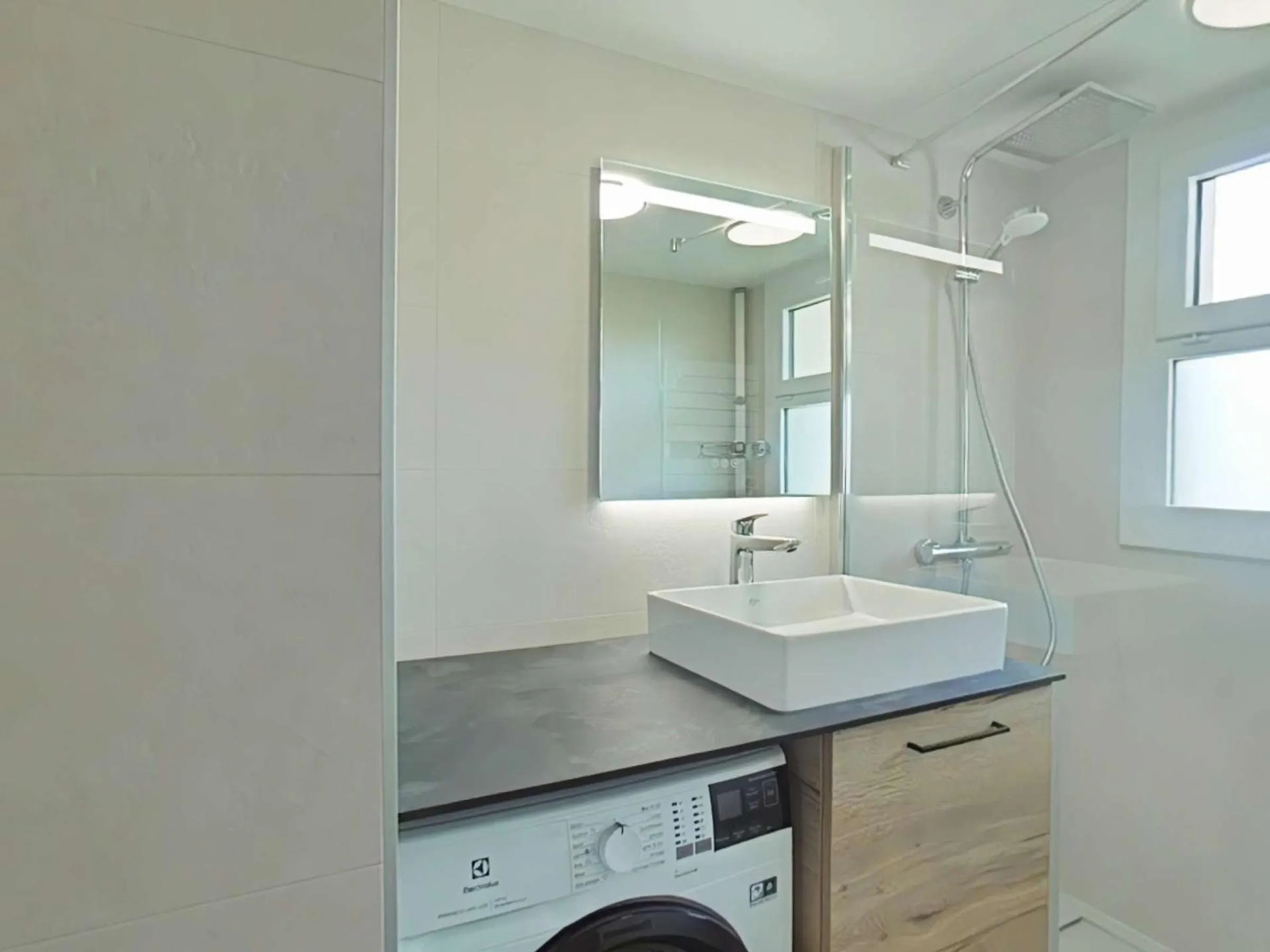 Appt 3 pièces avec mezzanine, 6 couchages, proche commerces et pistes, parking couvert - FR-1-241-189