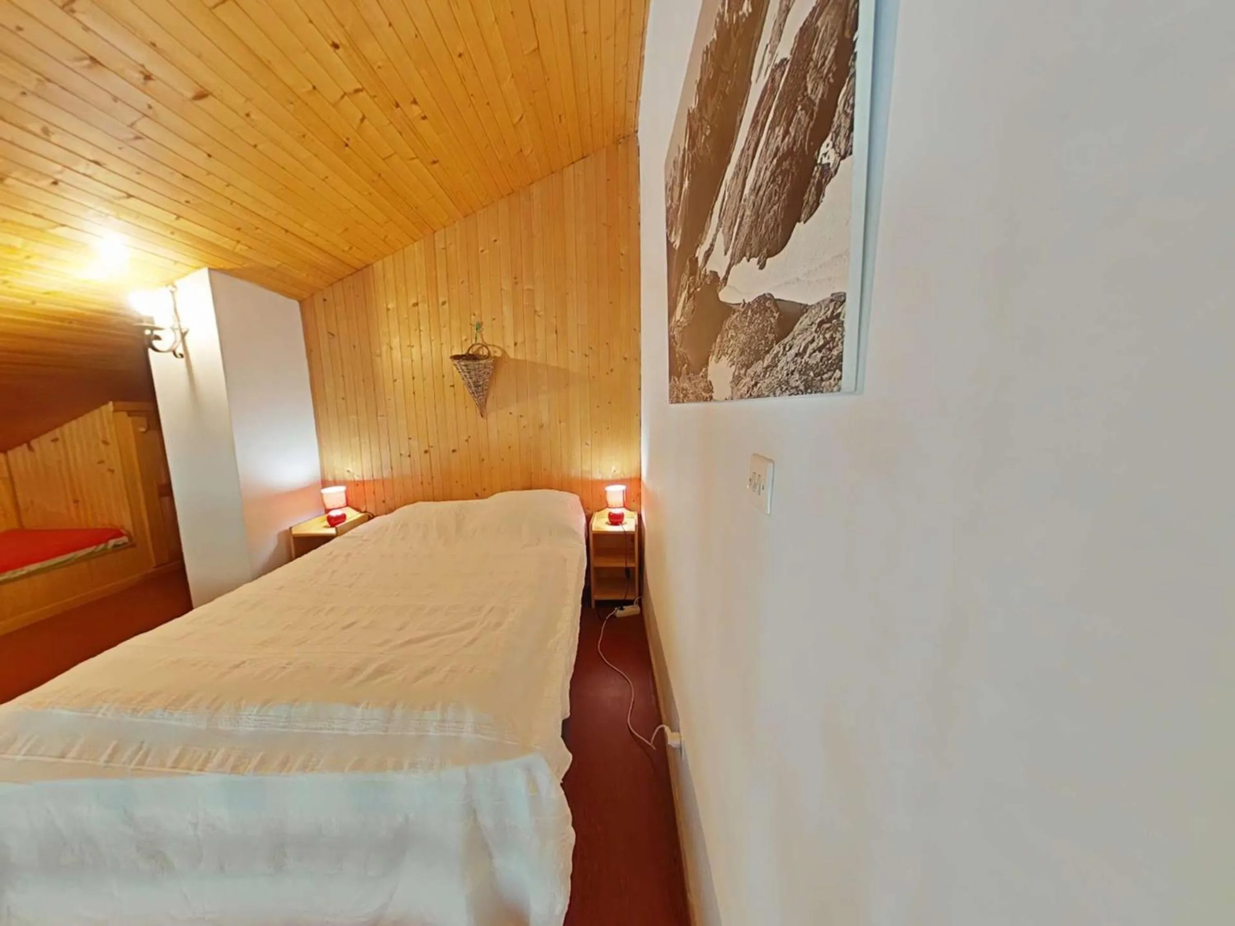 Bed in Appt 3 pièces avec mezzanine, 6 couchages, proche commerces et pistes, parking couvert - FR-1-241-189