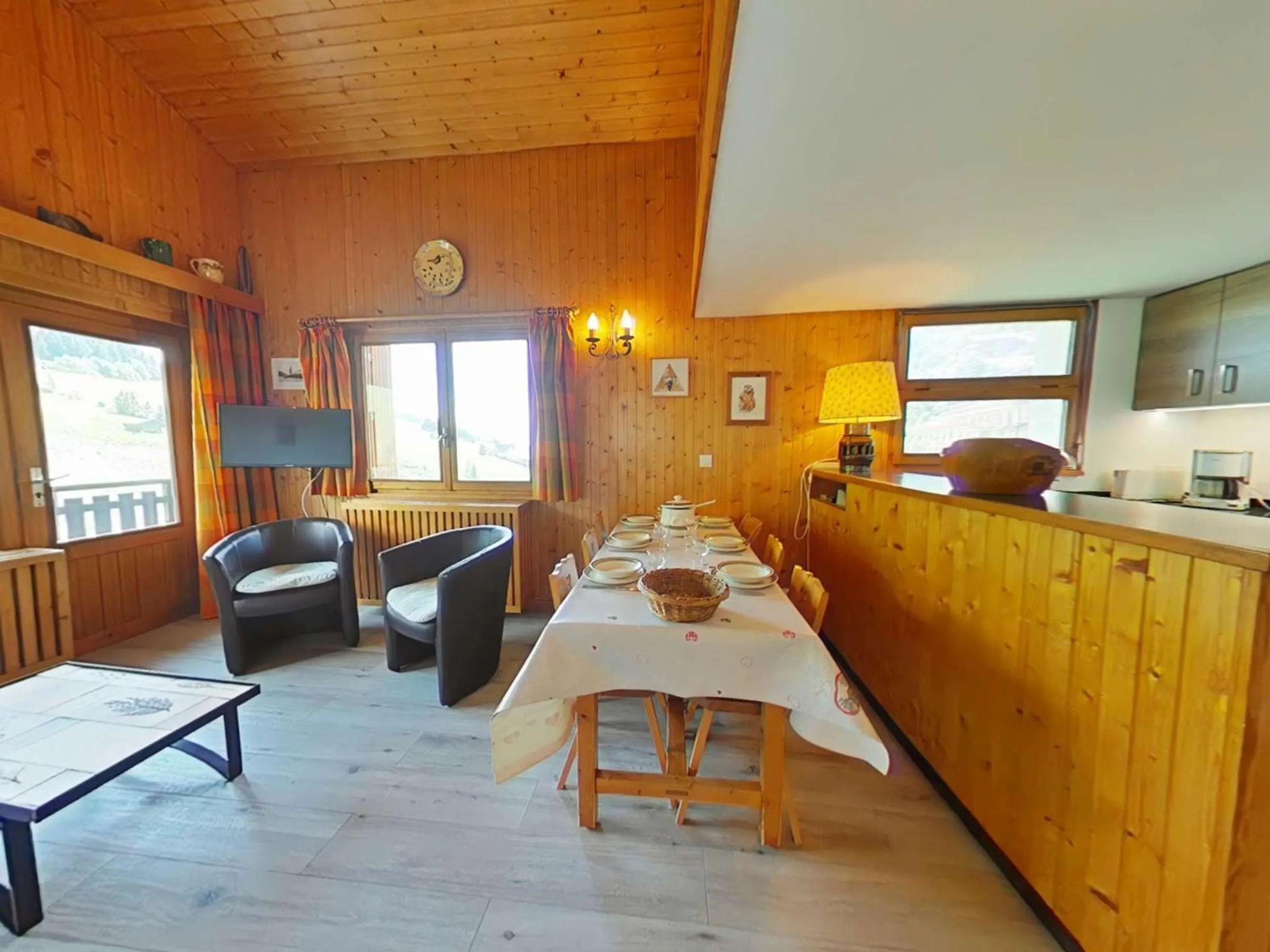 Appt 3 pièces avec mezzanine, 6 couchages, proche commerces et pistes, parking couvert - FR-1-241-189