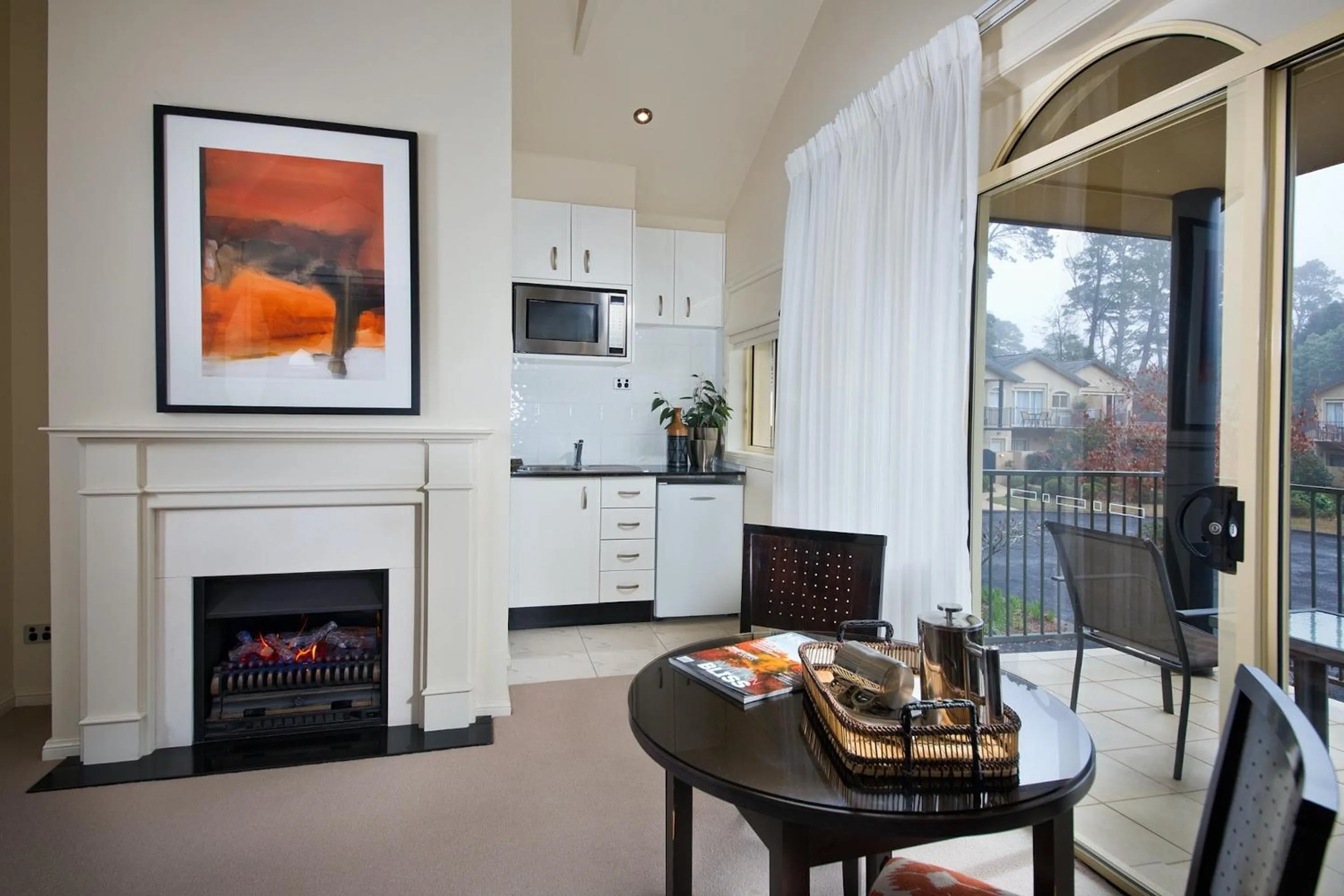 Kitchen or kitchenette in Falls Mountain Retreat Blue Mountains