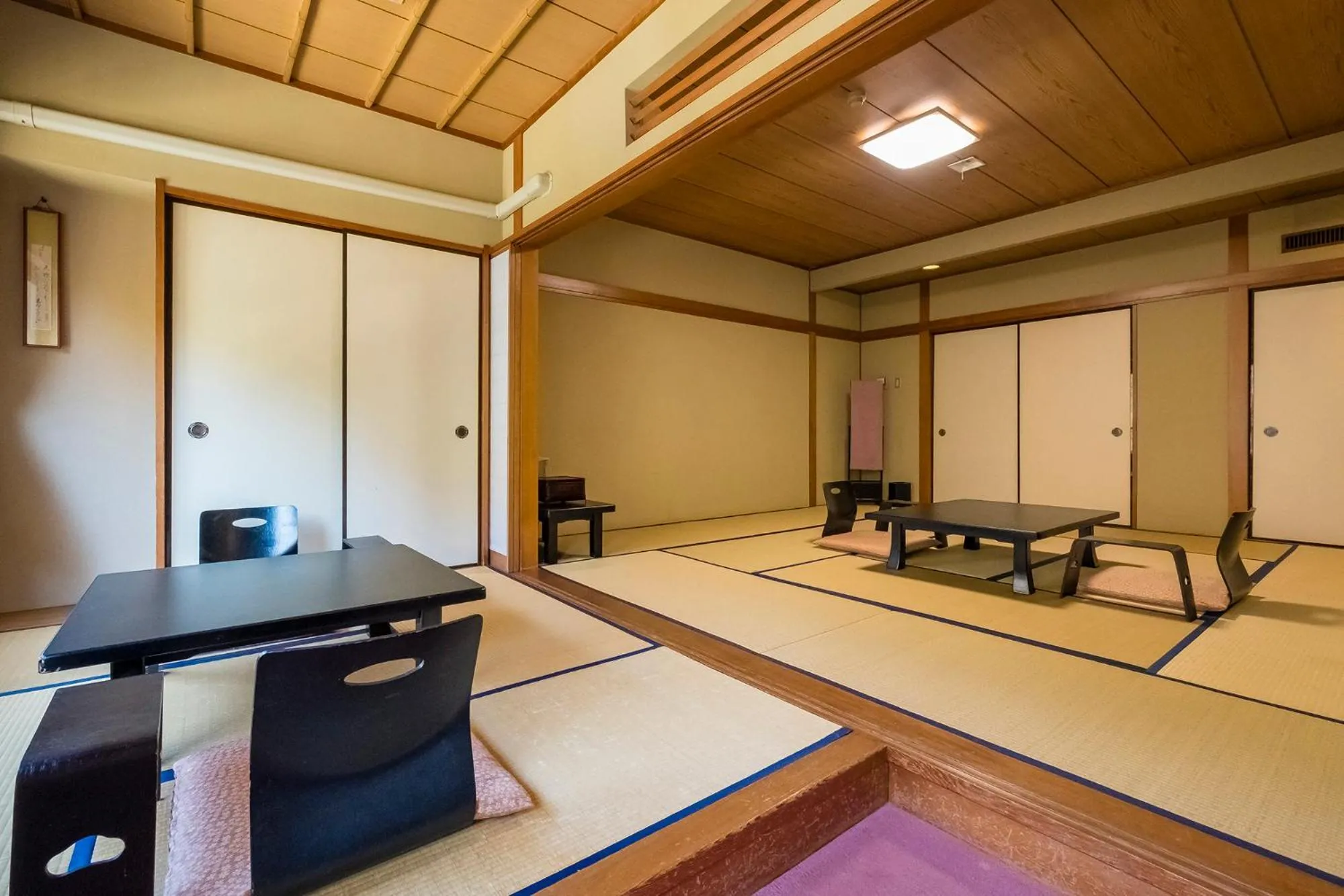 Photo of the whole room in Shiunso