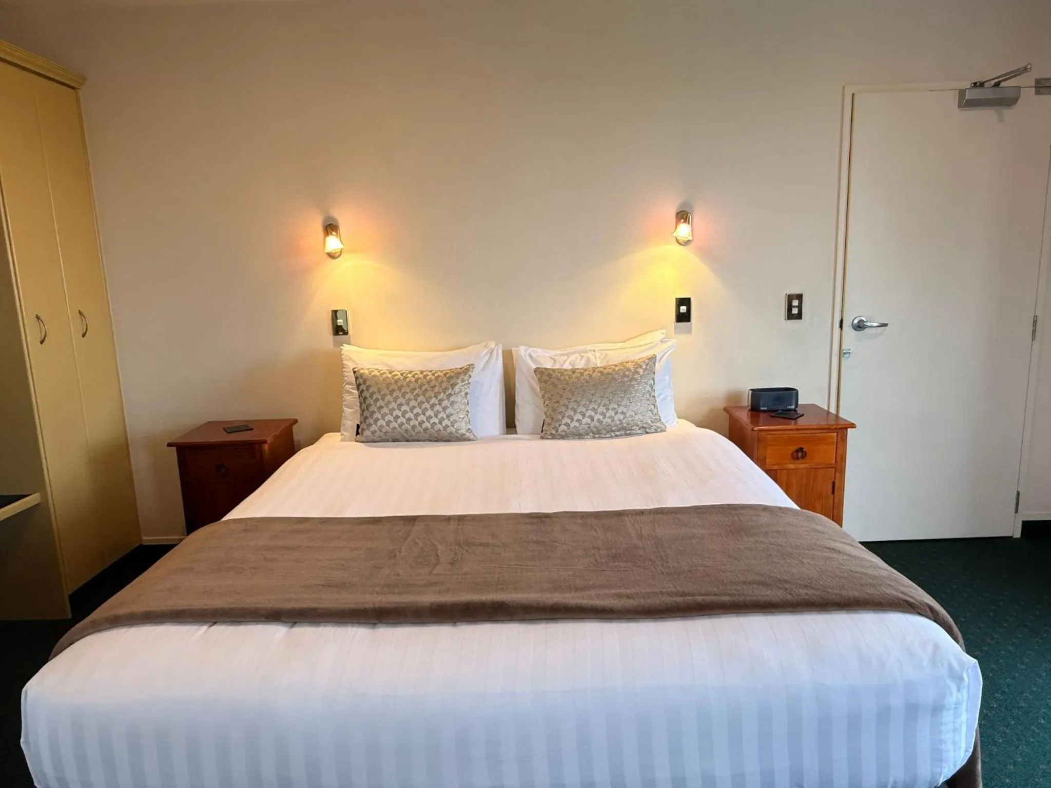 Bed in ASURE Ashley Motor Lodge