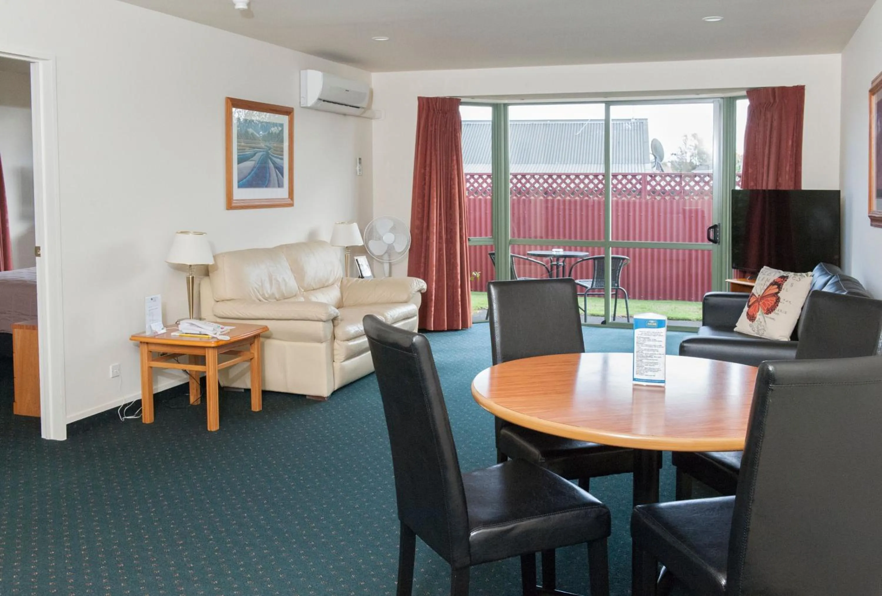 Living room in ASURE Ashley Motor Lodge