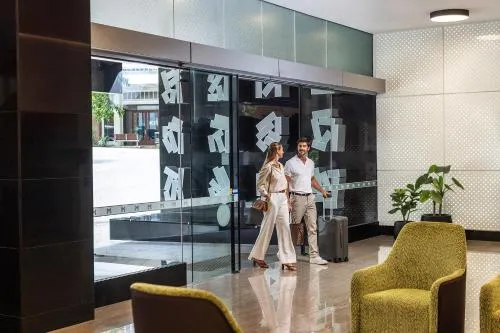 Meriton Suites Adelaide Street, Brisbane