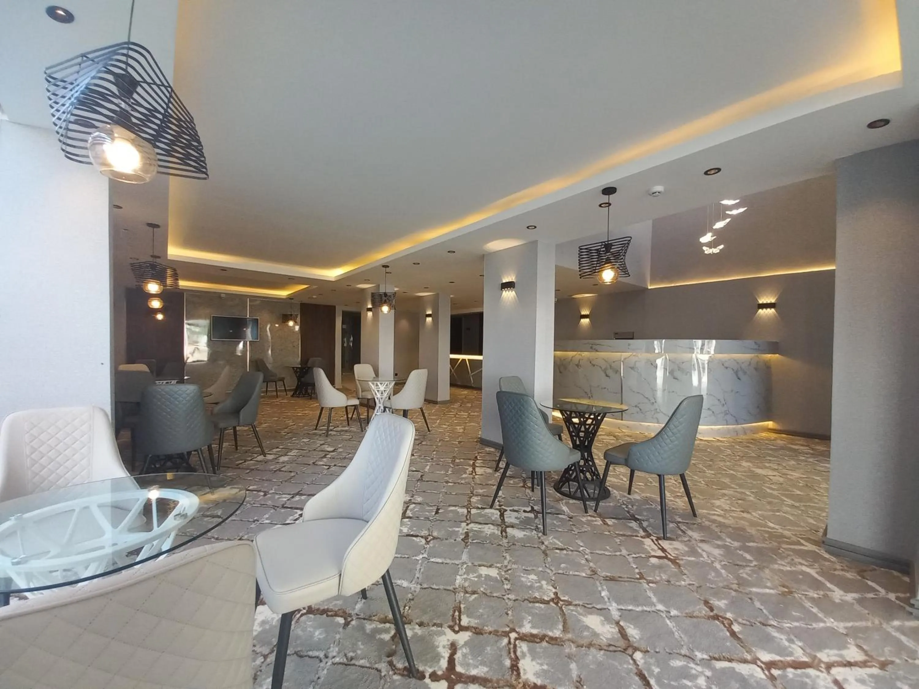 Seating area in Sur Hotel