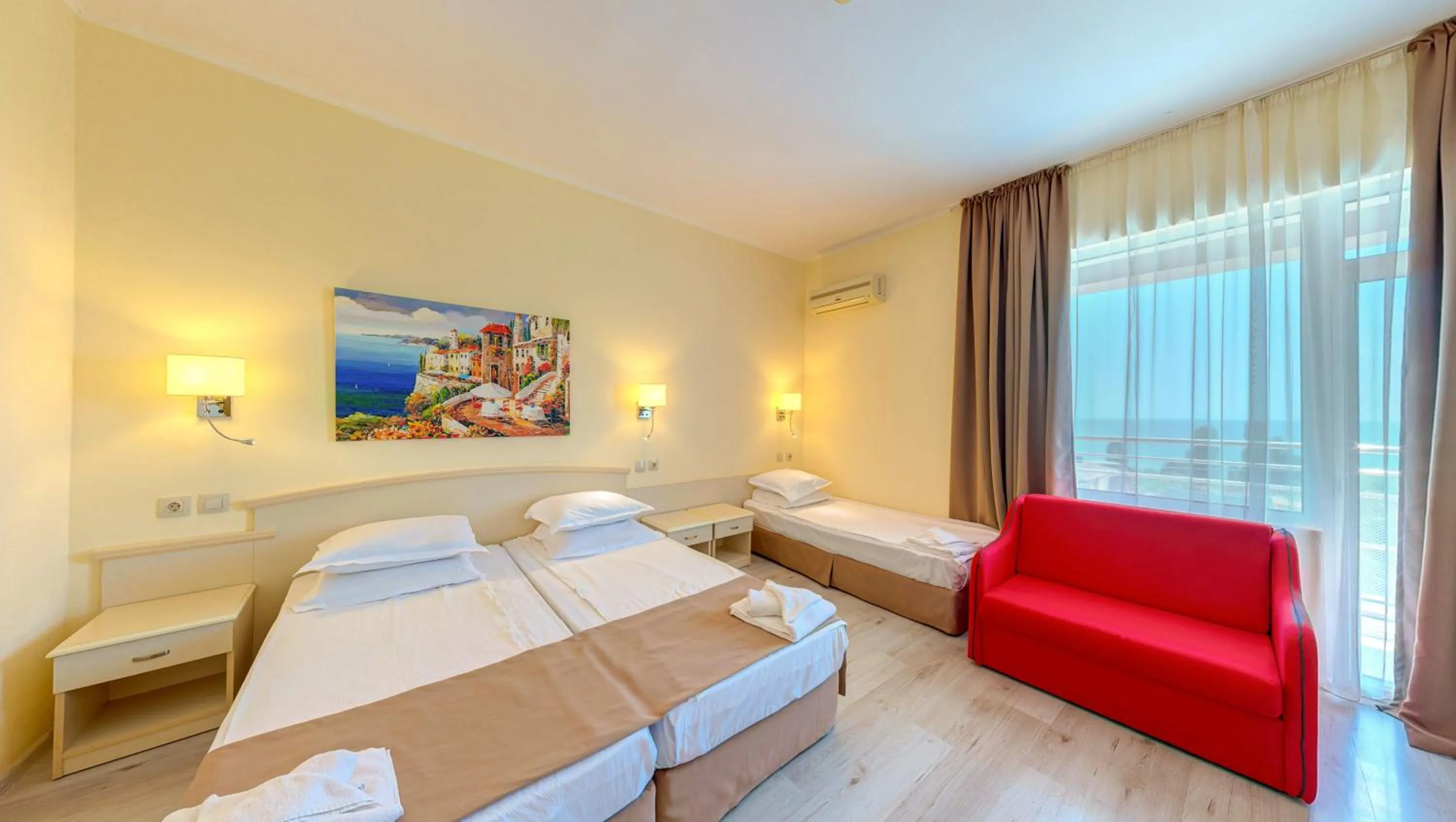 Photo of the whole room, Bed in Detelina Hotel