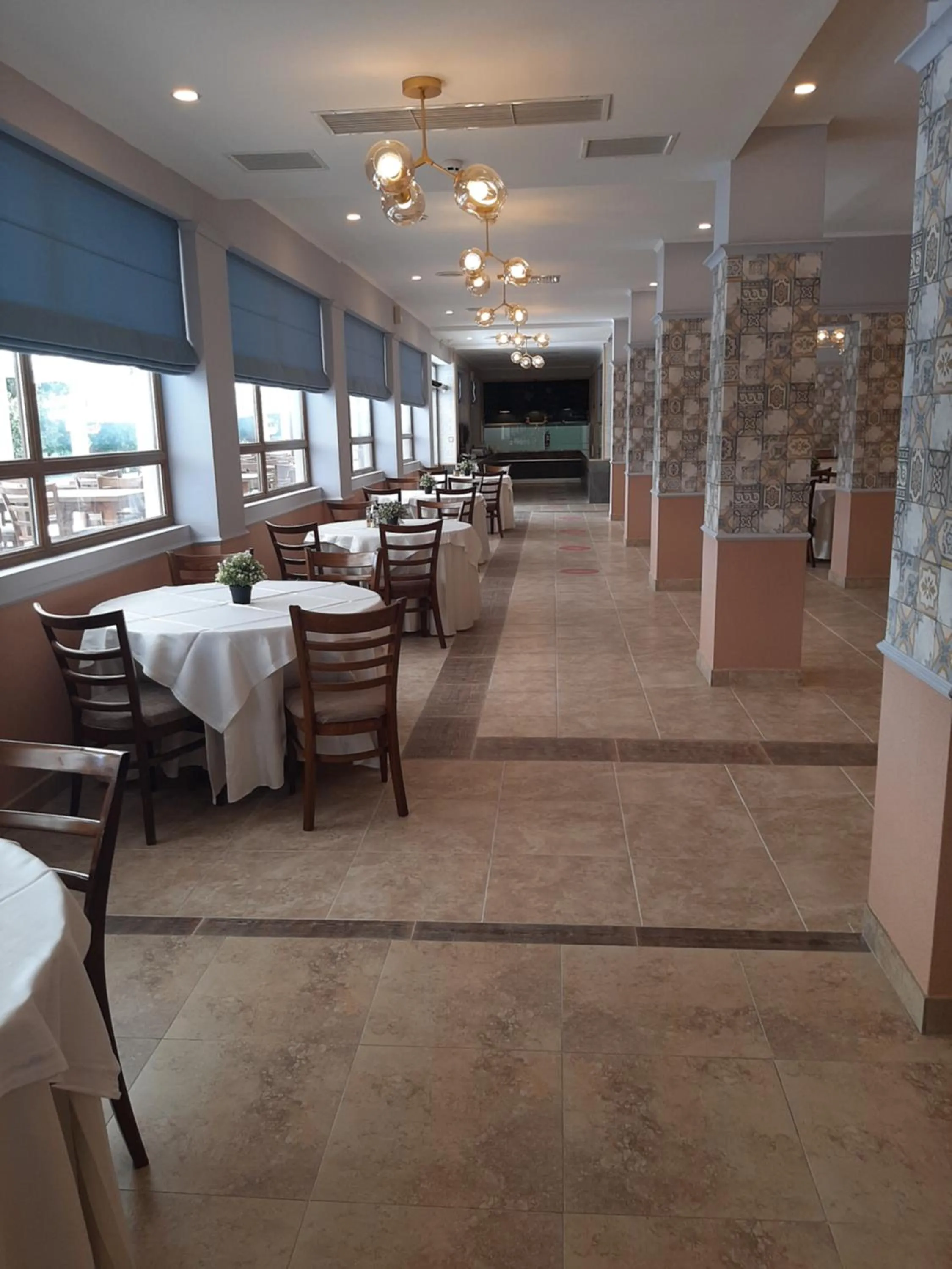 Restaurant/places to eat in Detelina Hotel