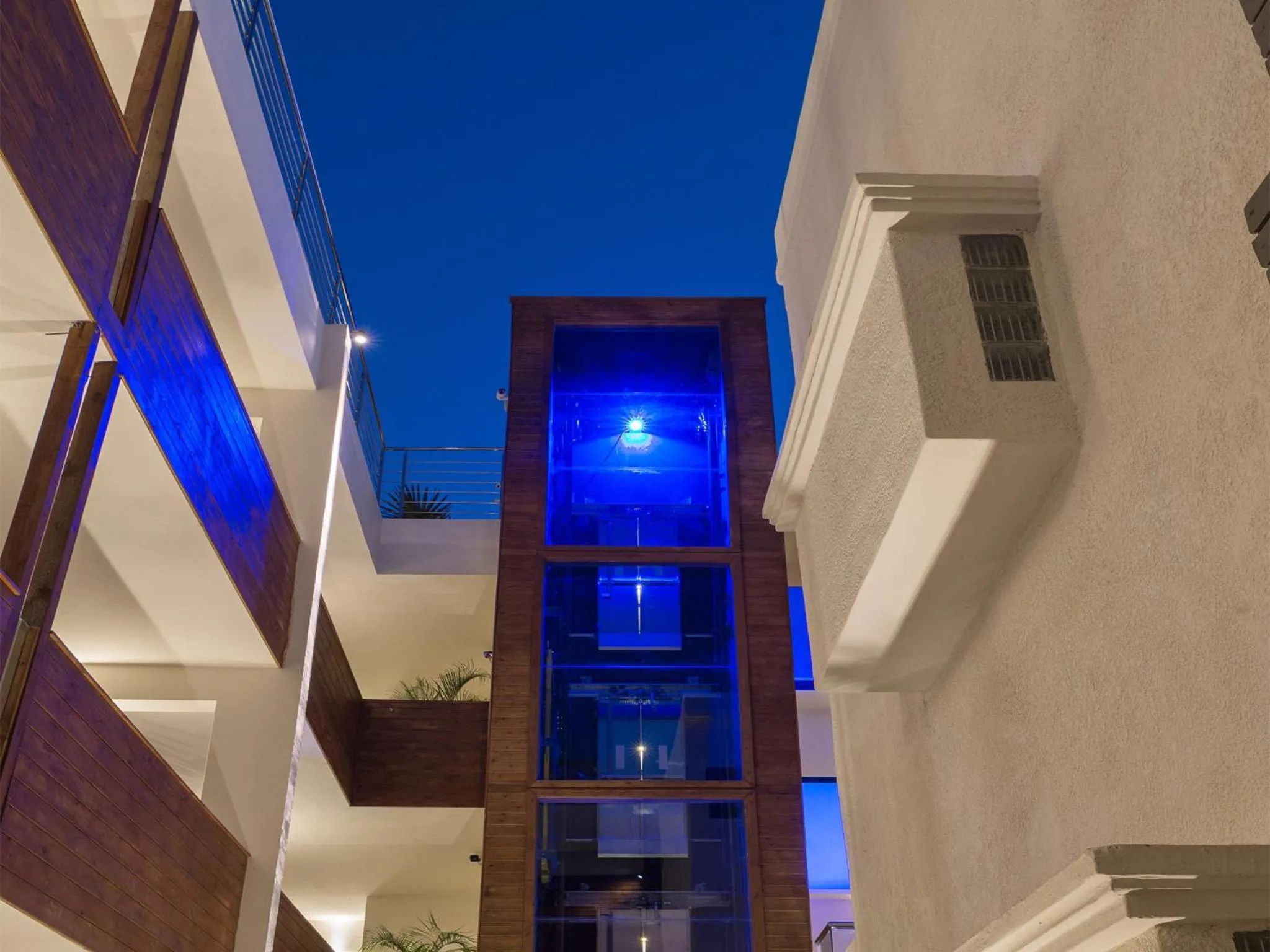 elevator in Pereybere Hotel & Spa