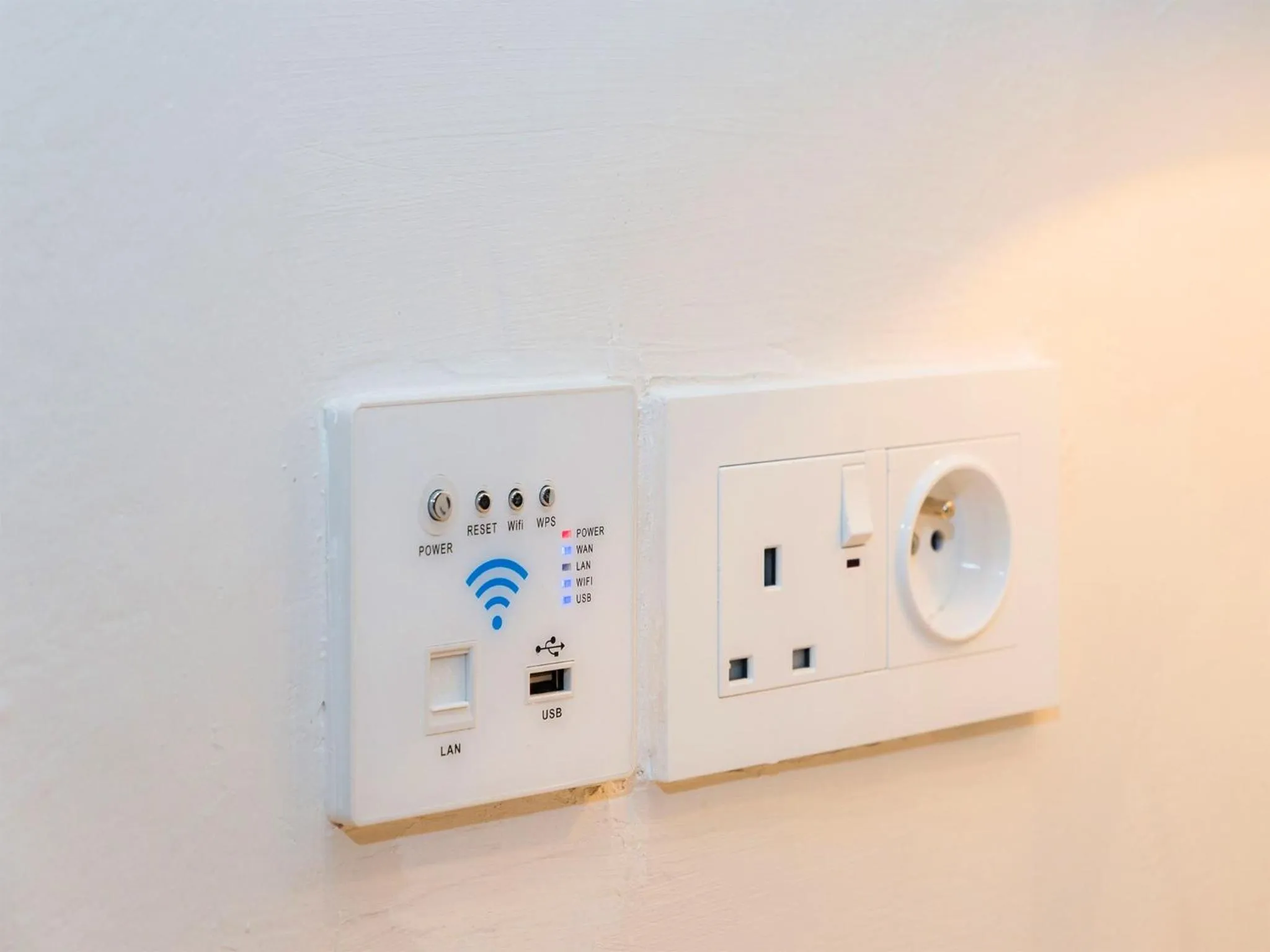 TV and multimedia in Pereybere Hotel & Spa