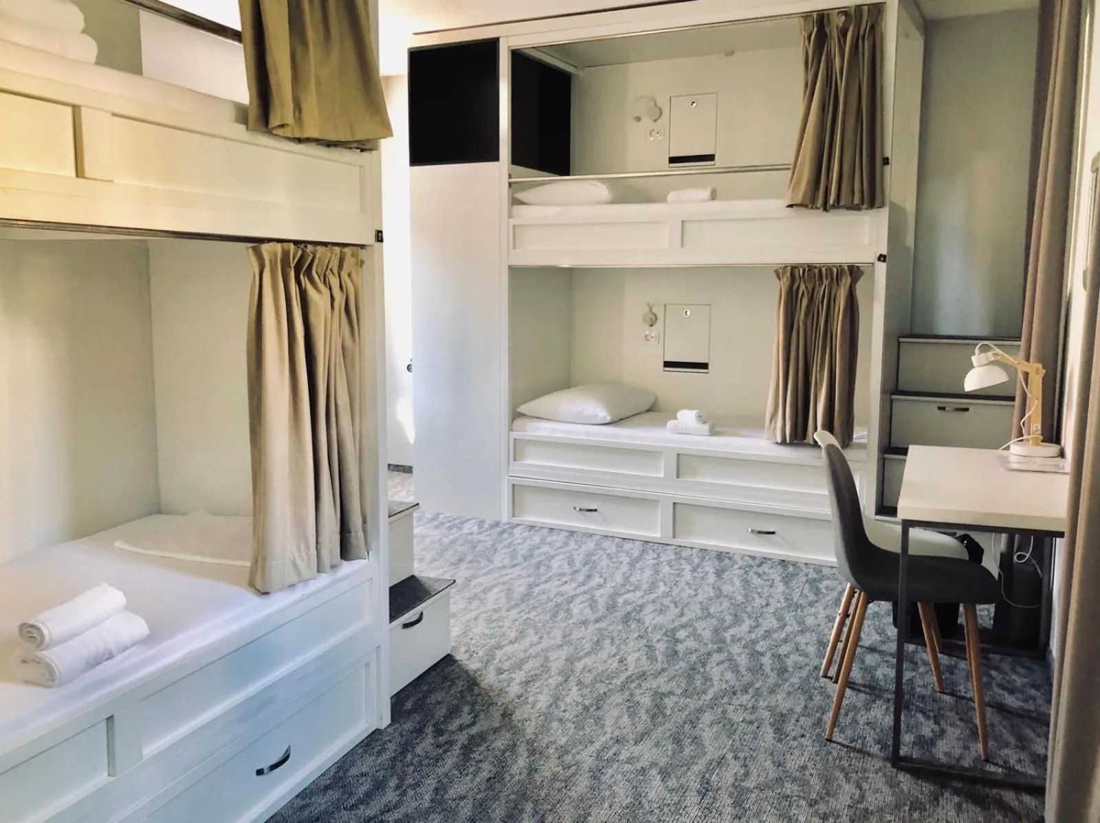 Bedroom, Bed in Downtown Boutique Hostel