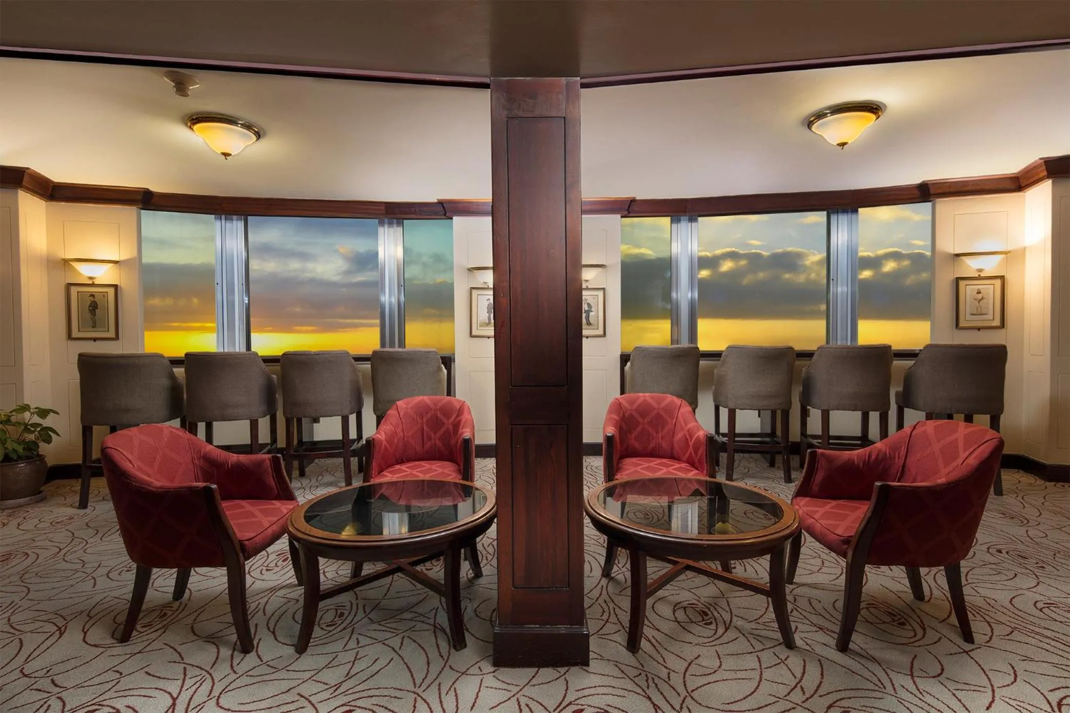 Lounge or bar, Restaurant/Places to Eat in Hilton Nairobi