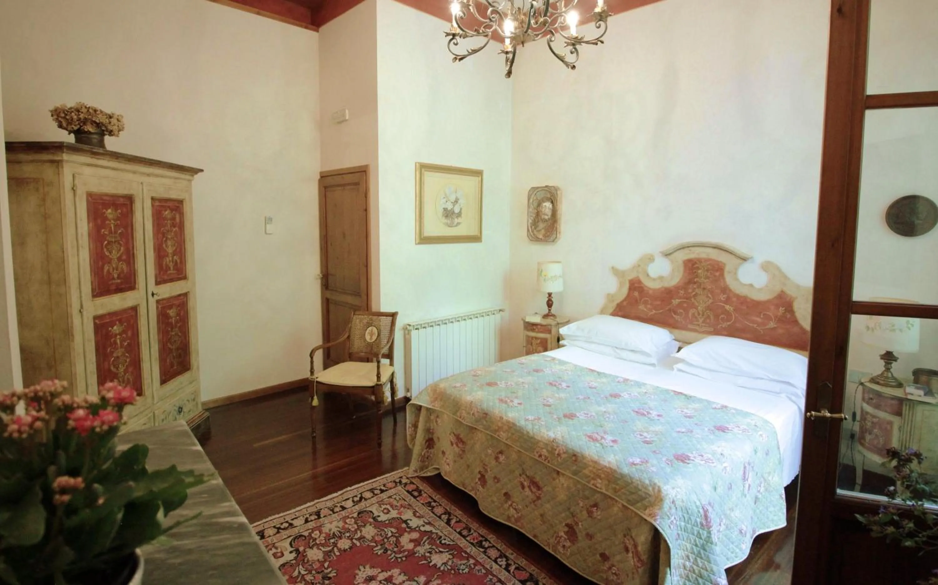 Bedroom, Bed in Domus Giorgio