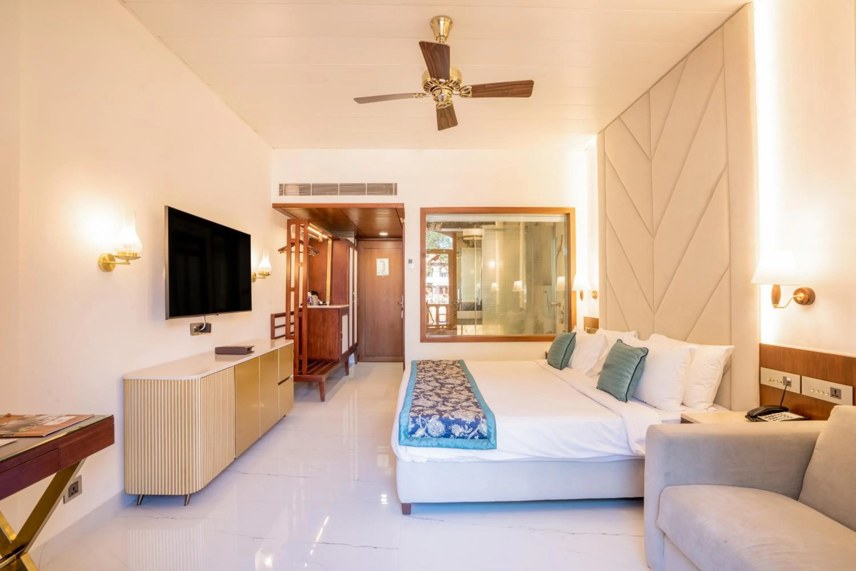 Bed in Evershine Resort & Spa