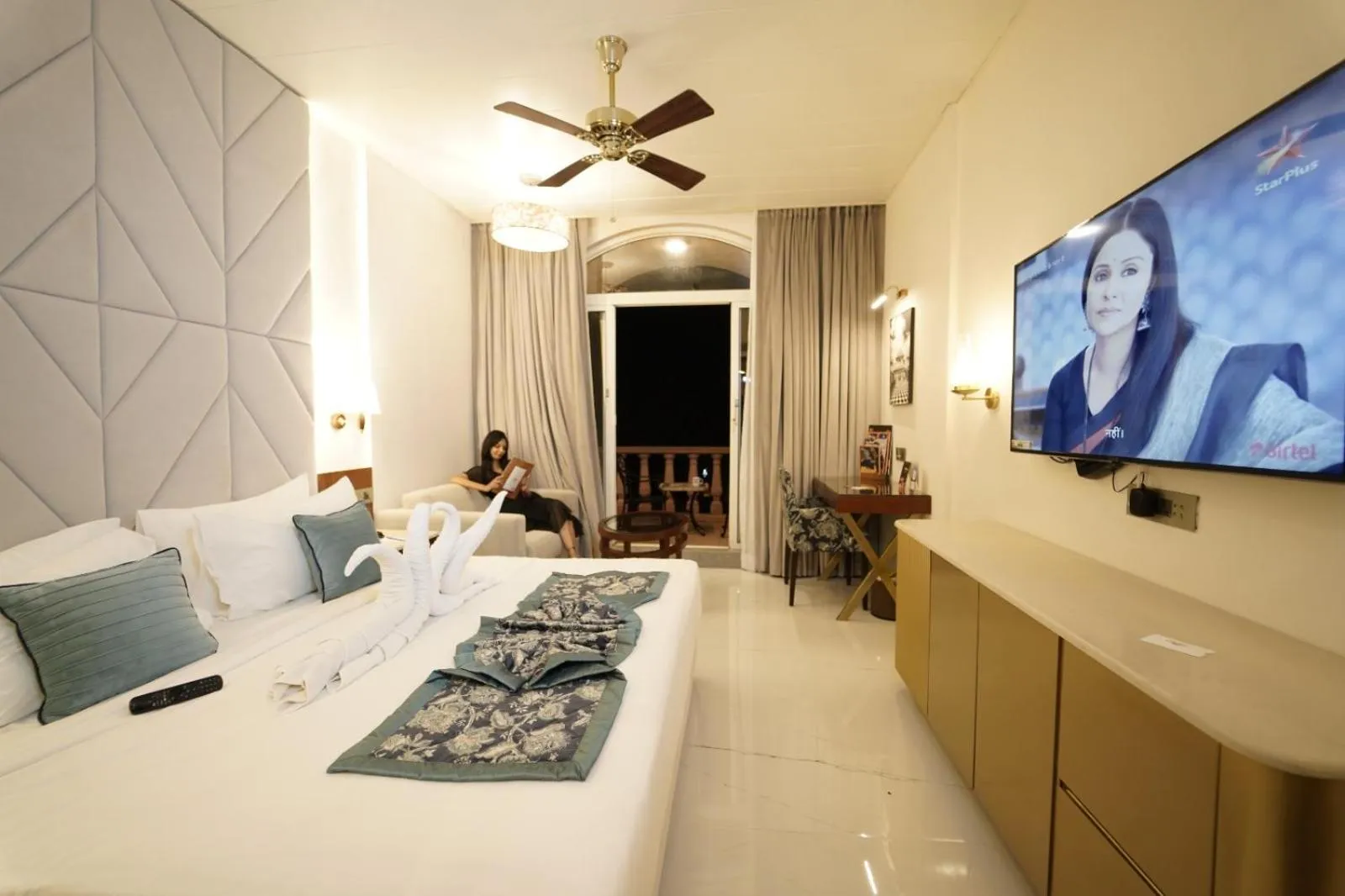 Bed in Evershine Resort & Spa