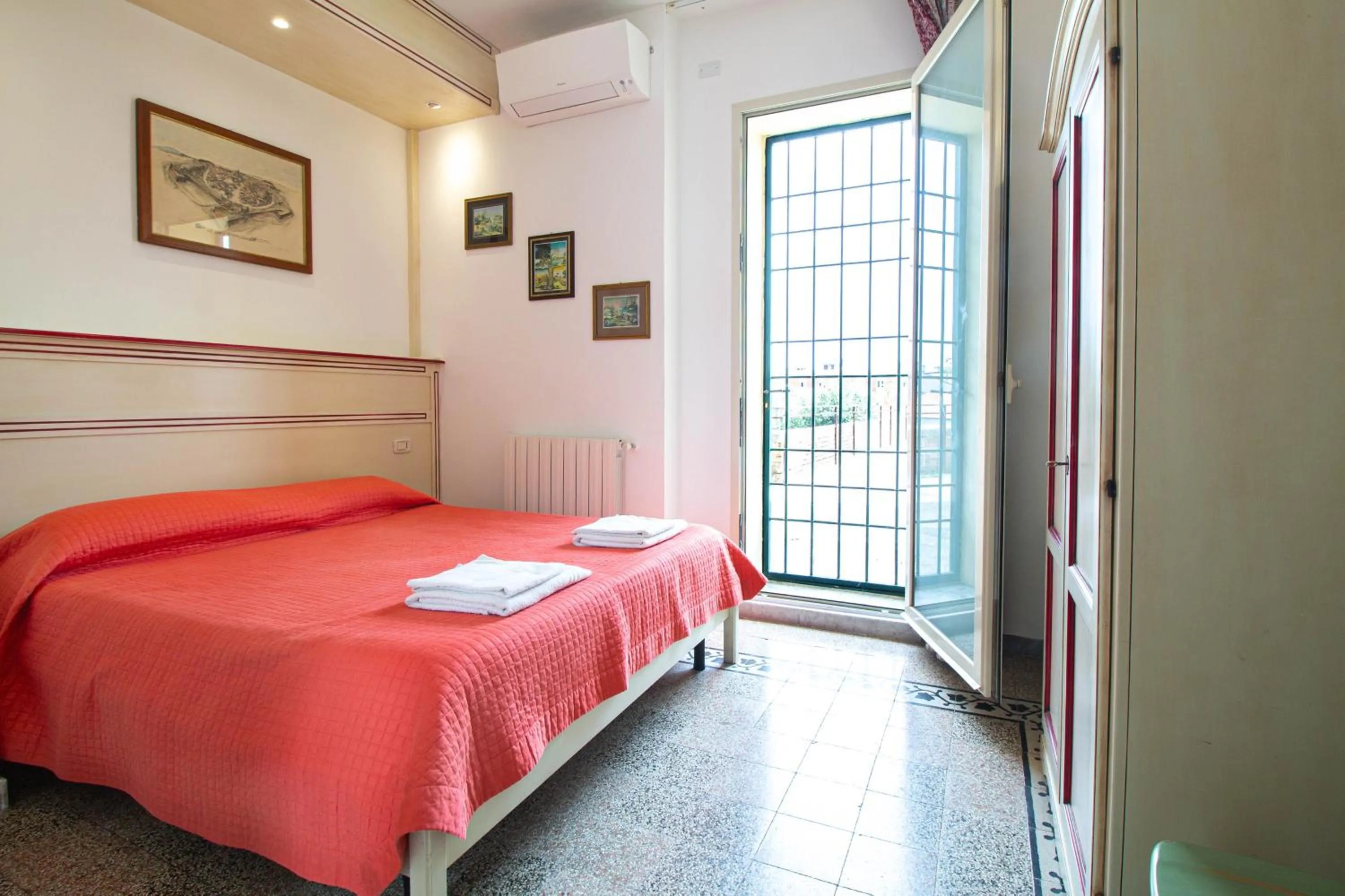 Bedroom, Bed in B&B Le Mura