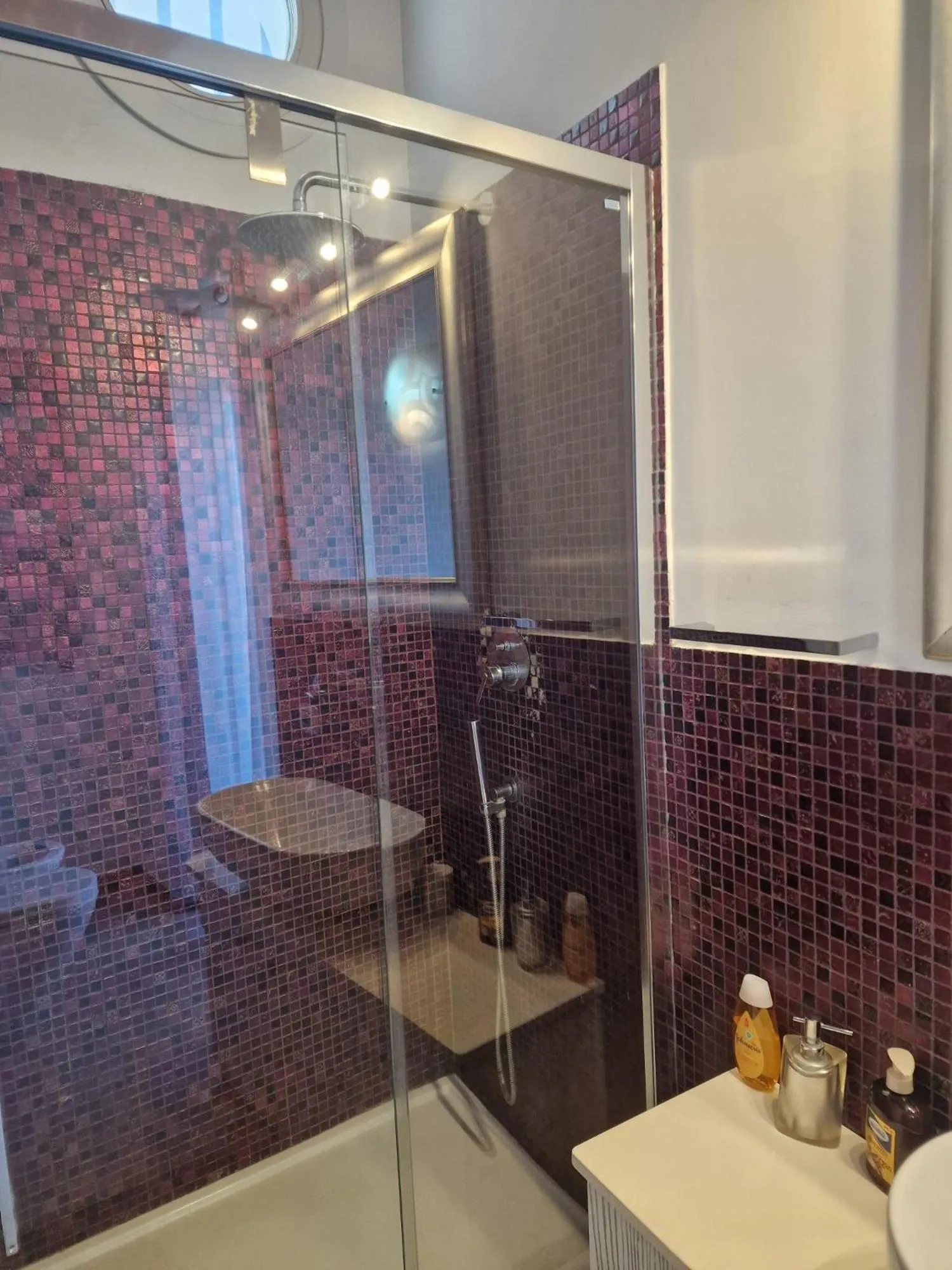 Shower in B&B Le Mura