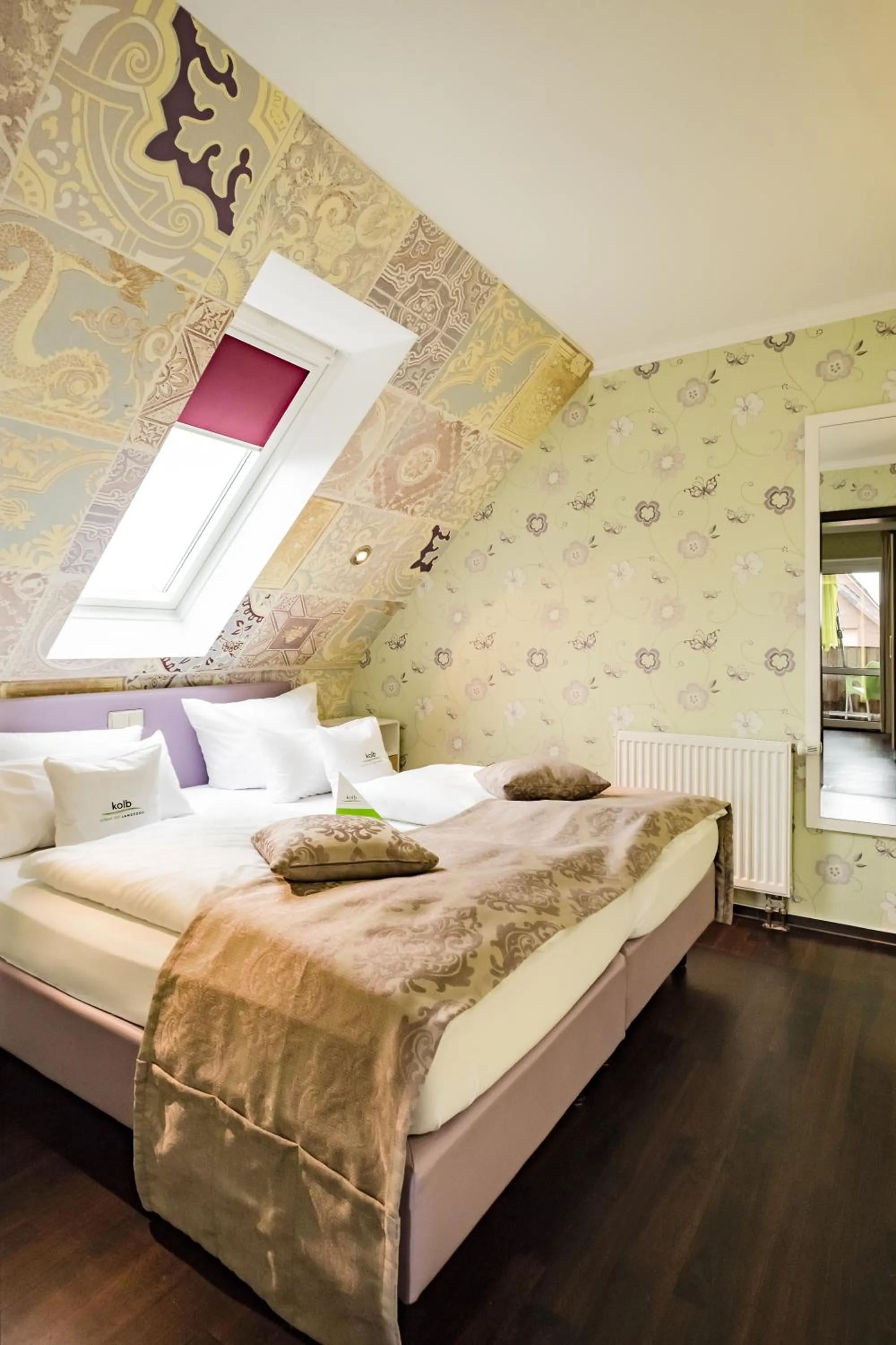 Photo of the whole room, Bed in Retro Design Hotel