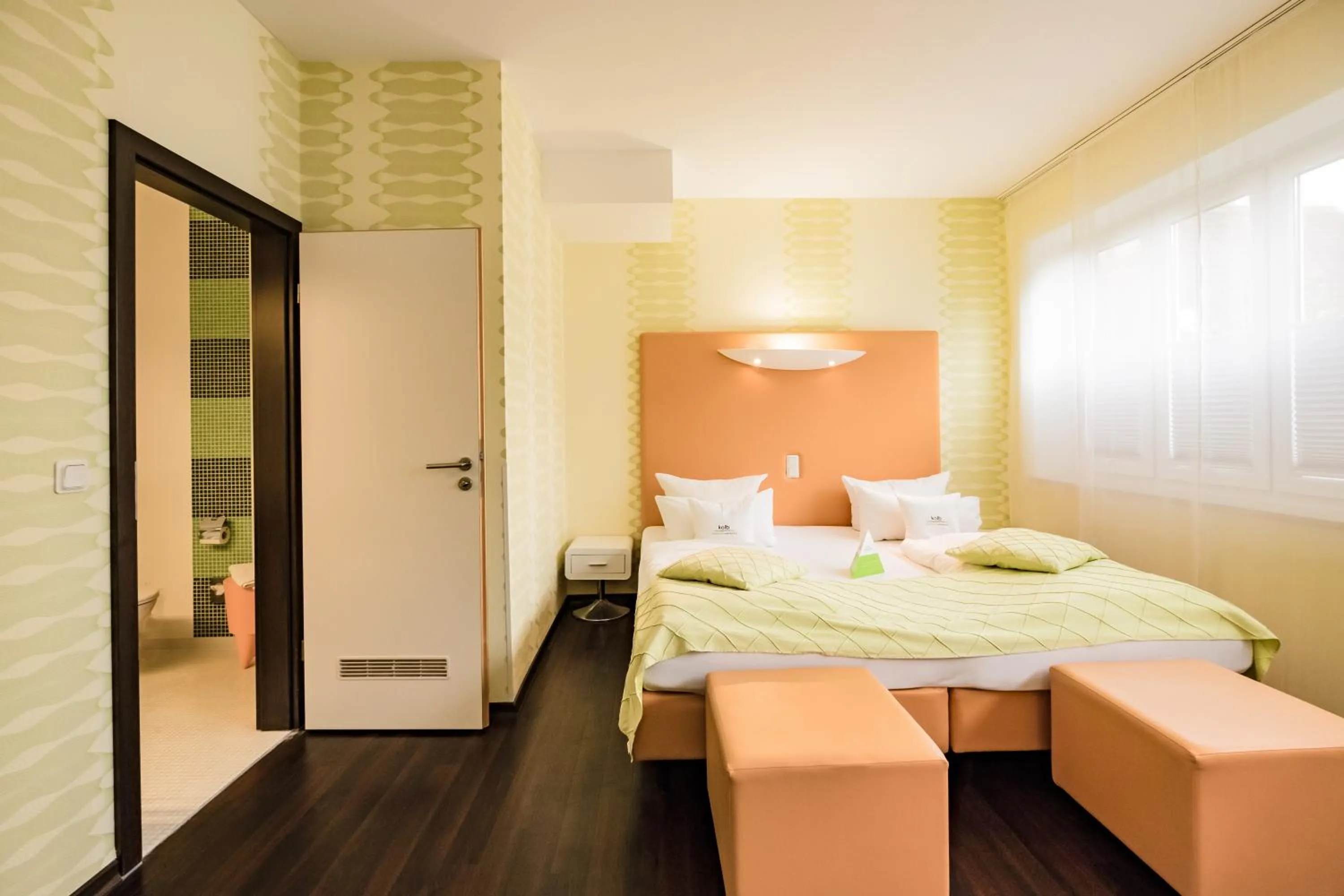 Photo of the whole room, Bed in Retro Design Hotel