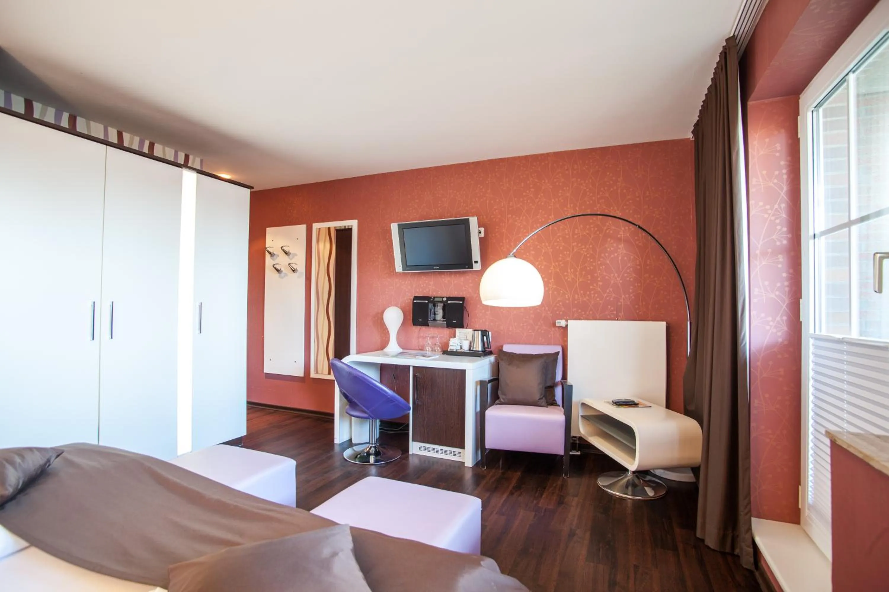 Photo of the whole room, Bed in Retro Design Hotel