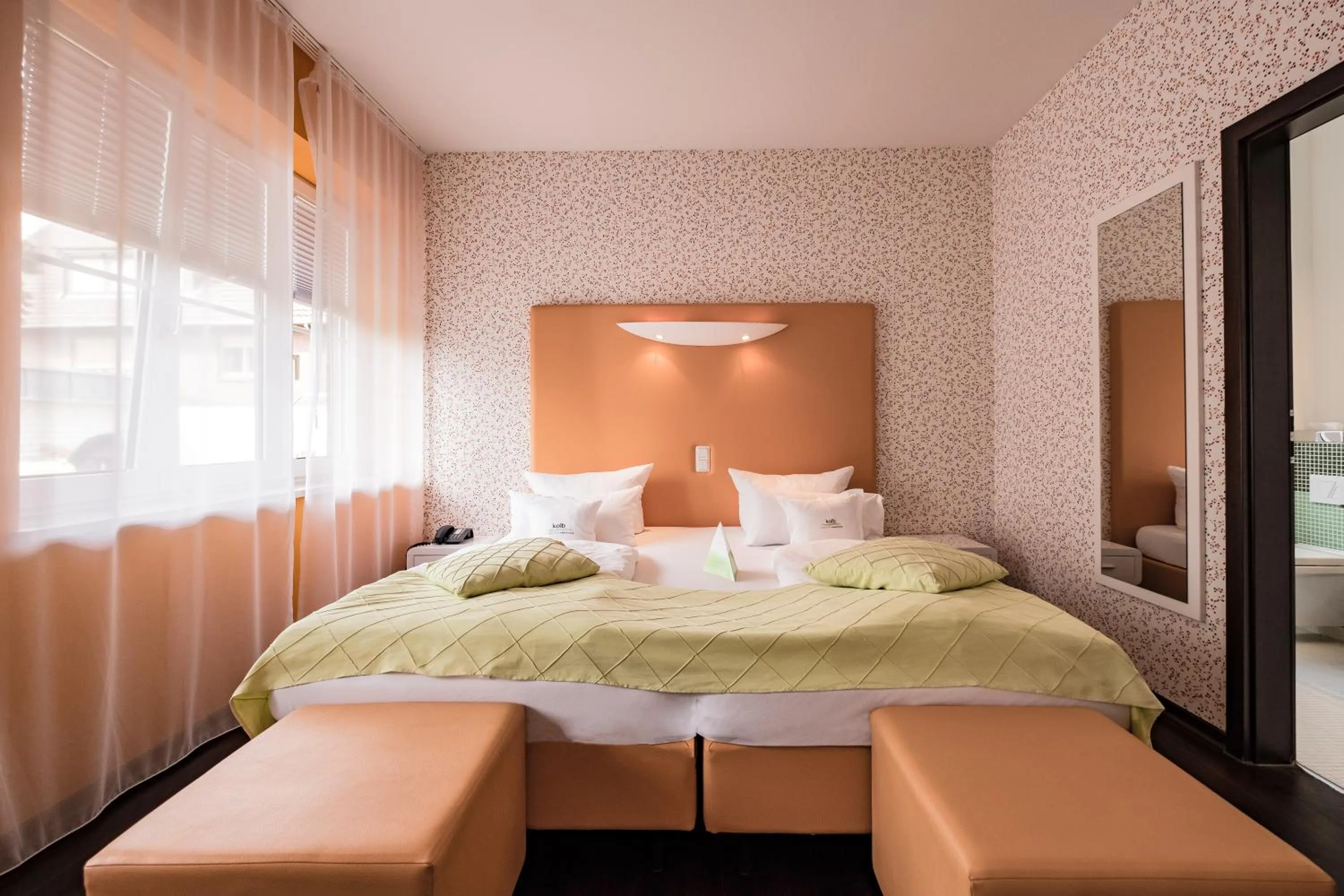 Photo of the whole room, Bed in Retro Design Hotel