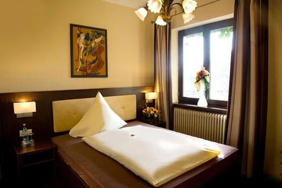 Bed in Hotel Haus Krone