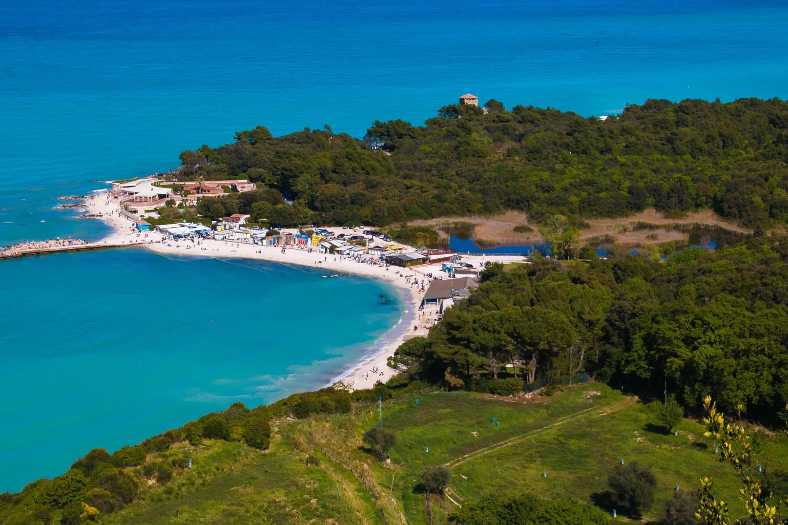 Restaurant/places to eat in SeeBay Hotel