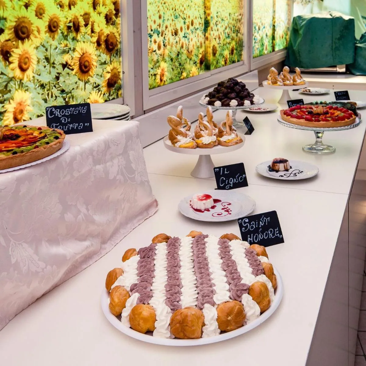 Breakfast in Hotel Plaza