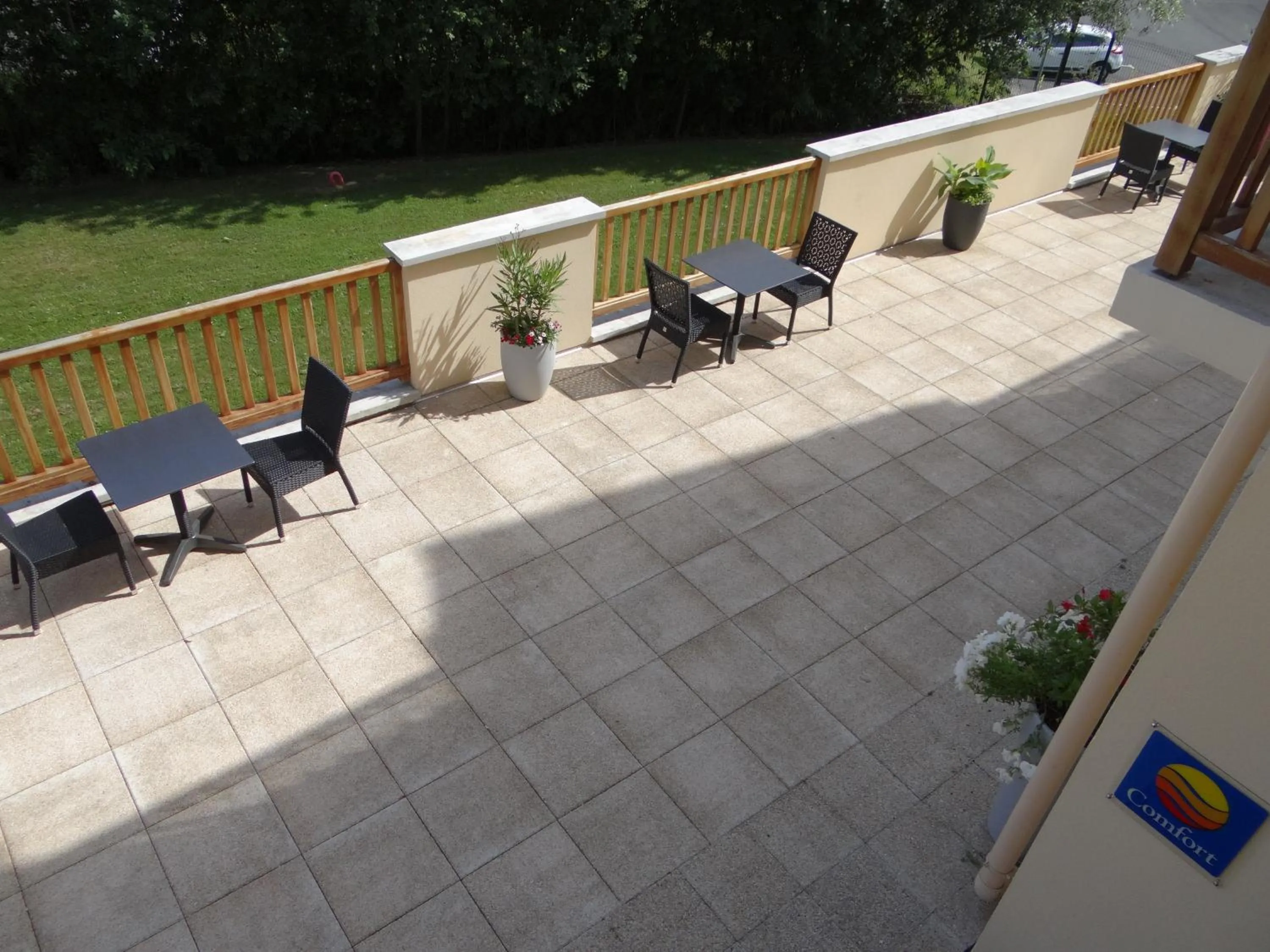 Patio in Sweet Home Appart'Hôtel Deauville Sud