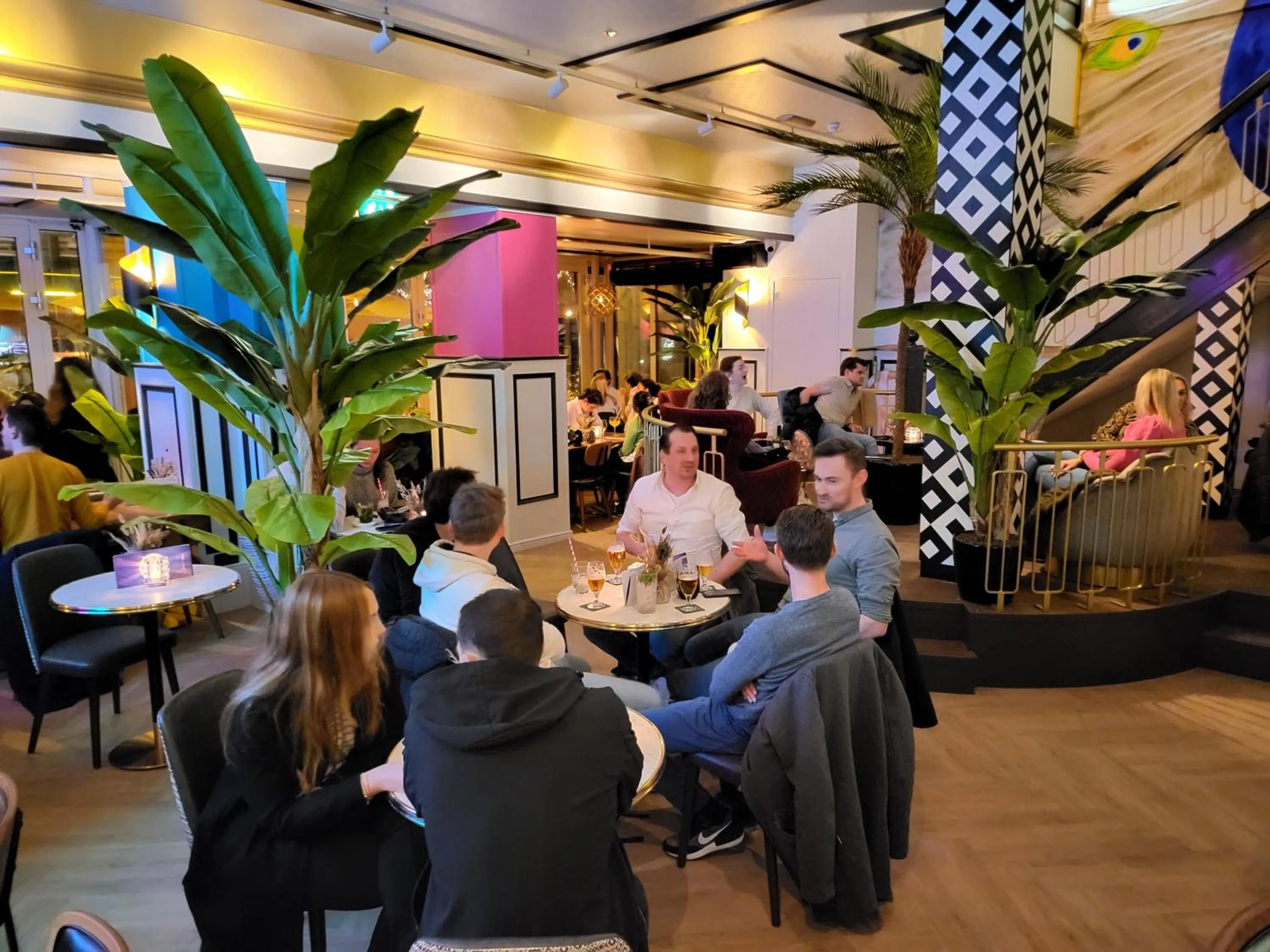 Restaurant/places to eat in Hotel Pauw