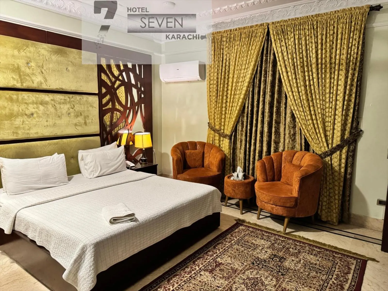 Bed in Hotel Seven 7