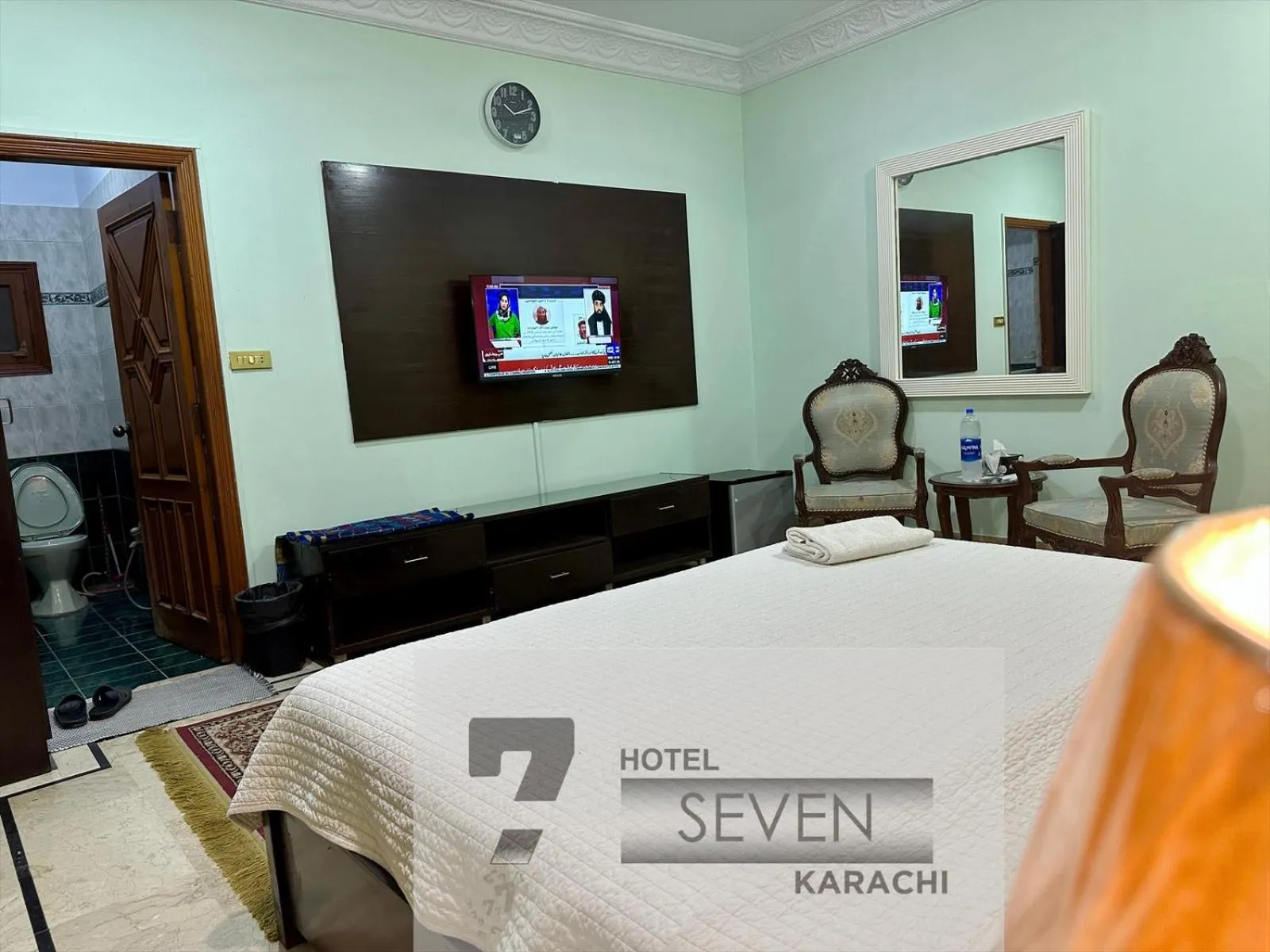 Bed in Hotel Seven 7