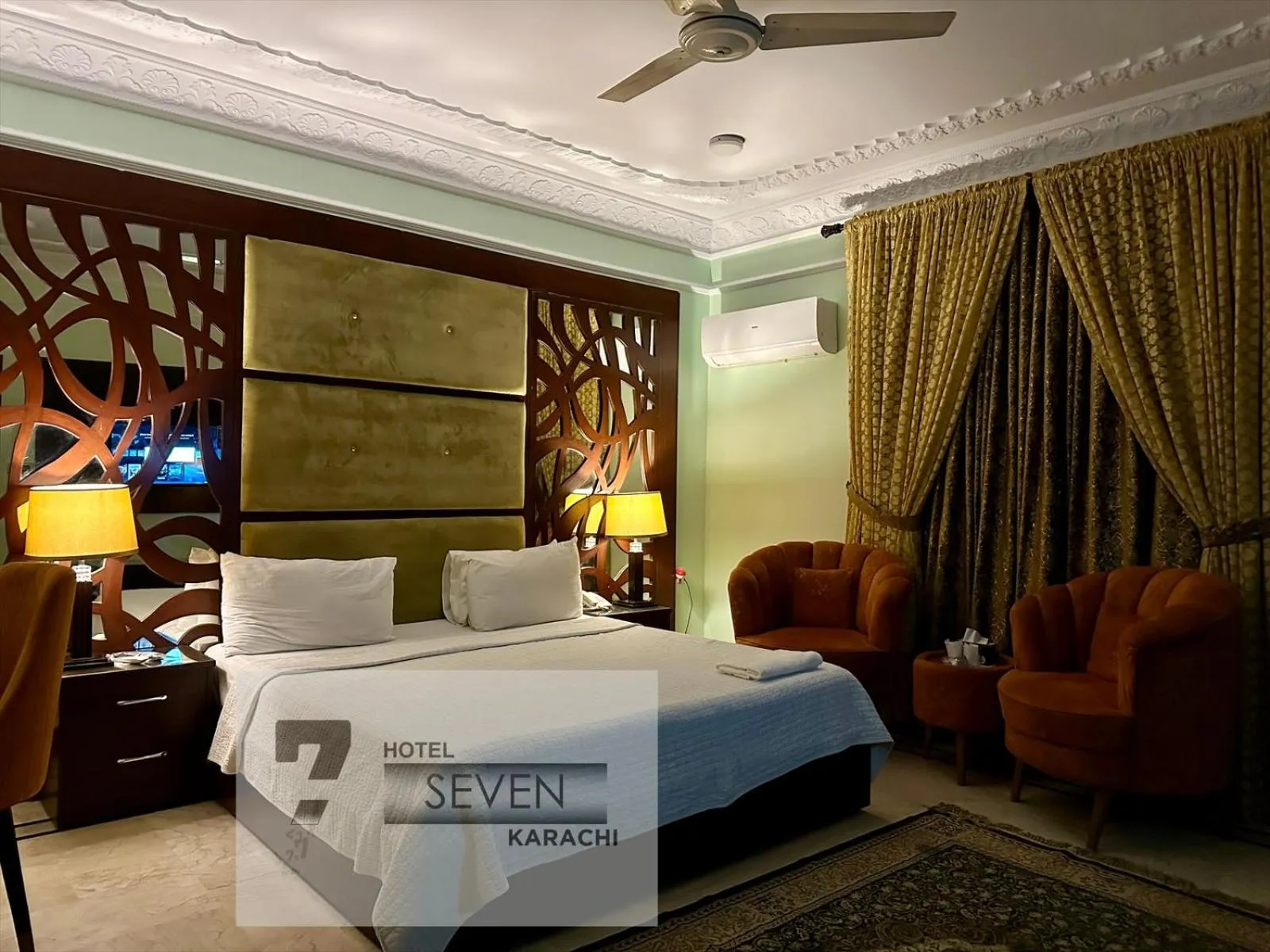 Bed in Hotel Seven 7