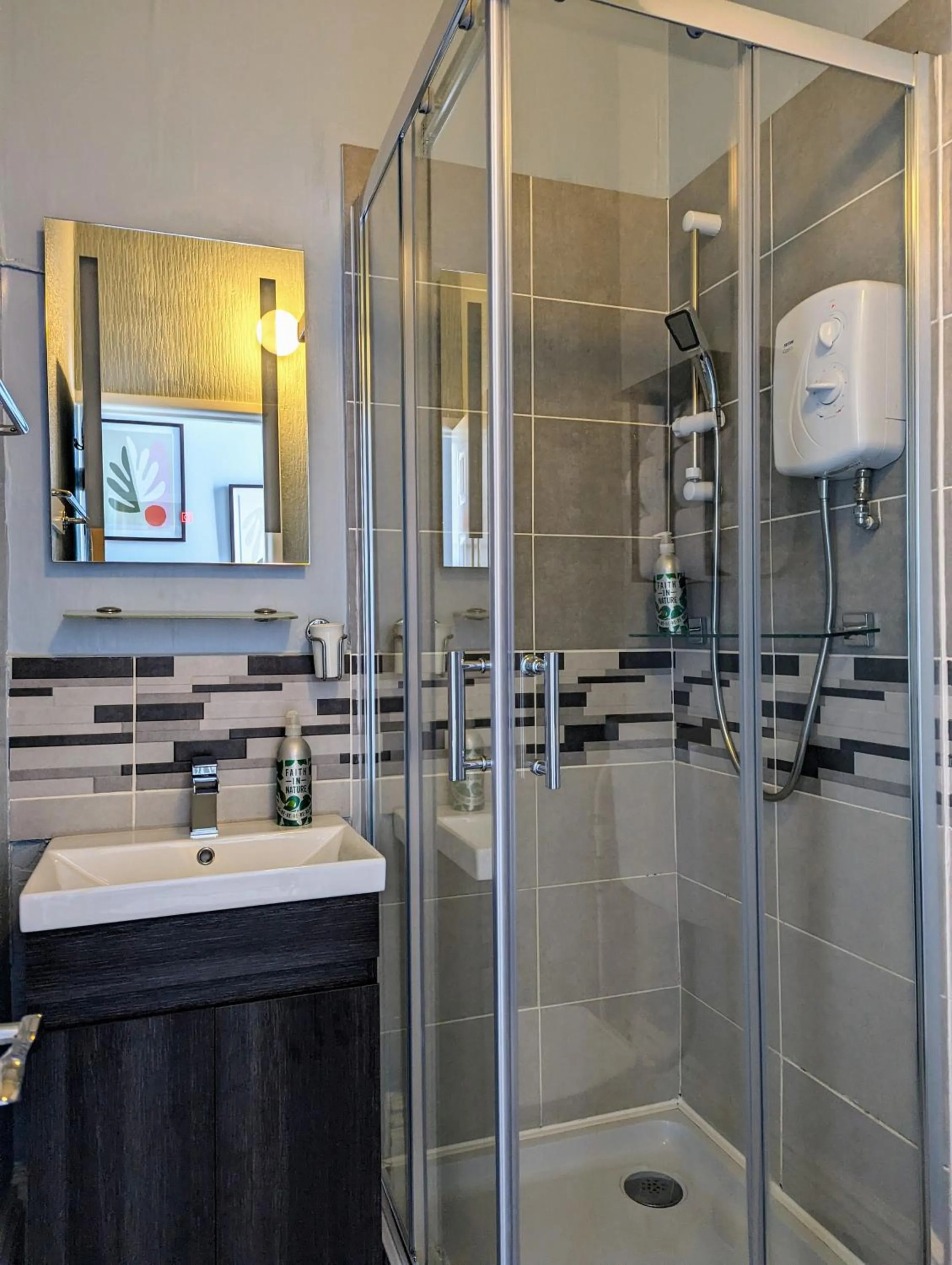 Shower in The Chesterfield, Torquay